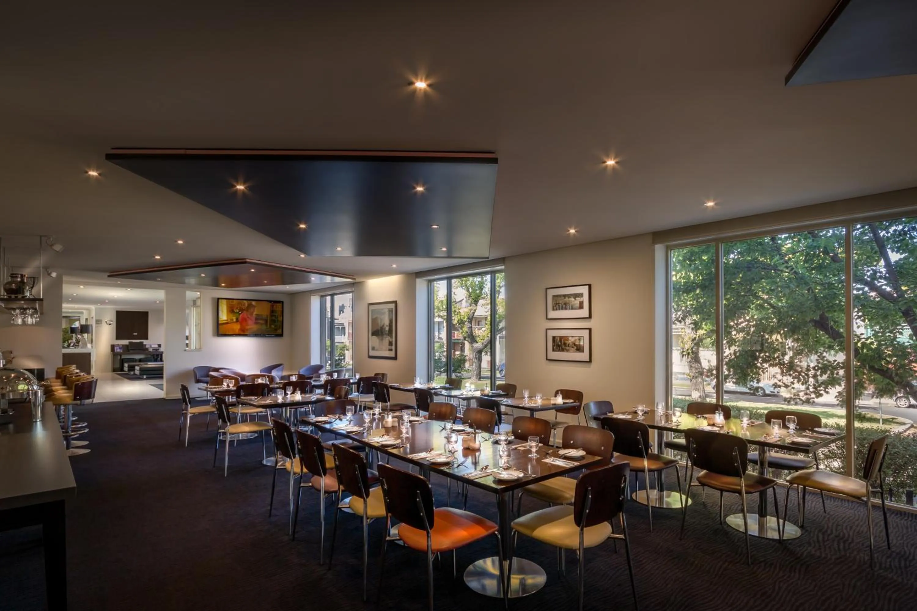 Restaurant/places to eat in BEST WESTERN PLUS Travel Inn