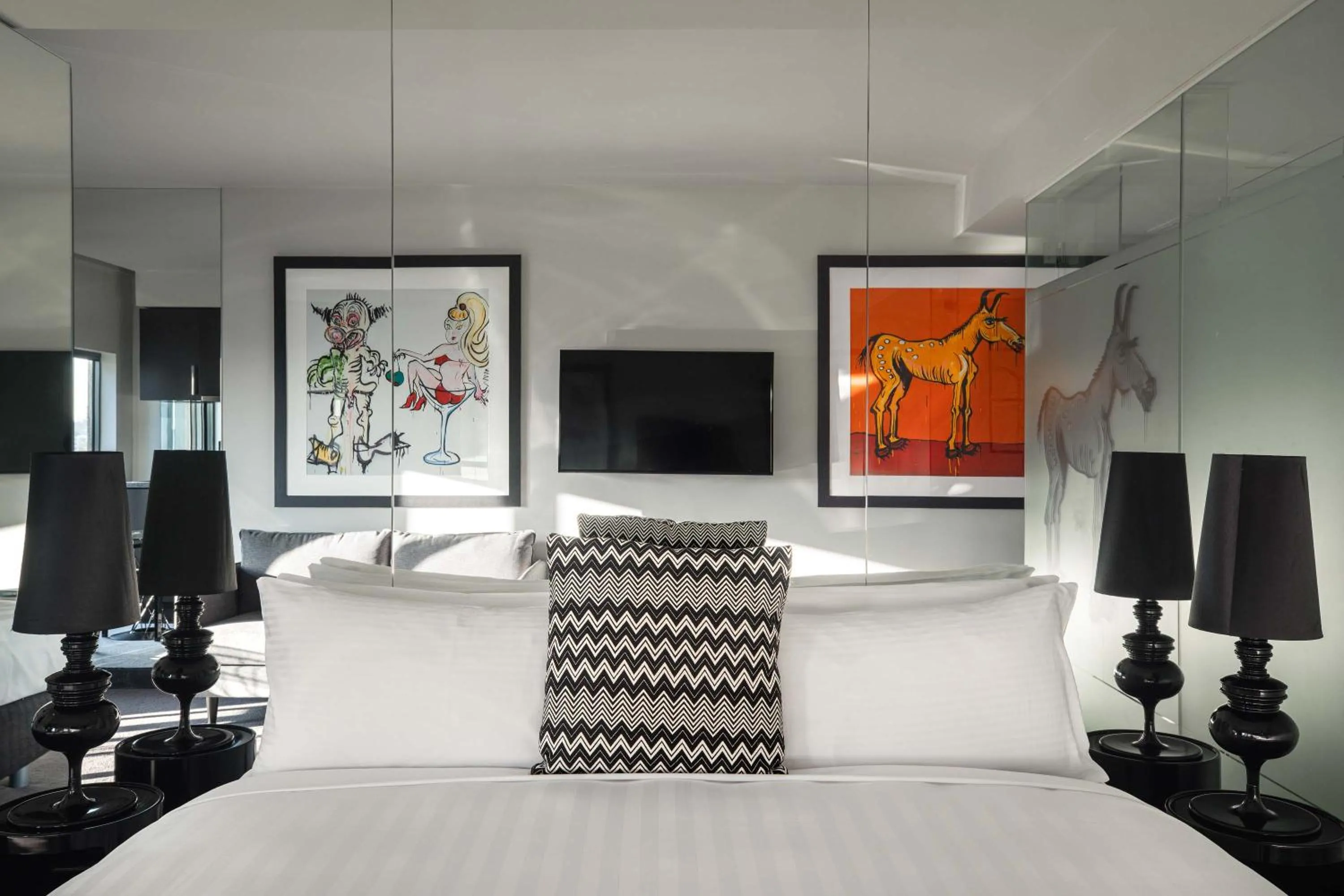 Bed in The Cullen Melbourne - Art Series