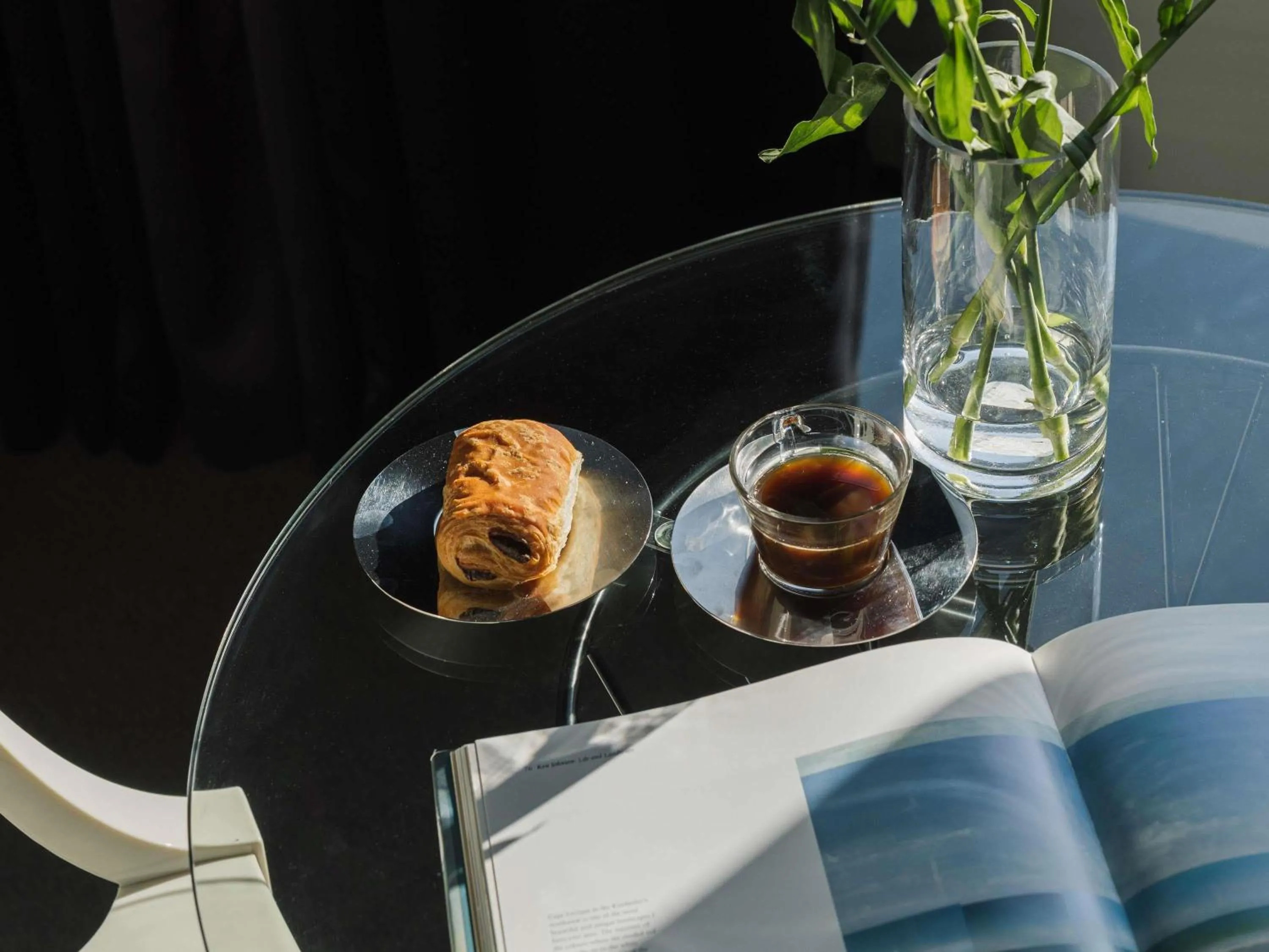 Bedroom in The Cullen Melbourne - Art Series