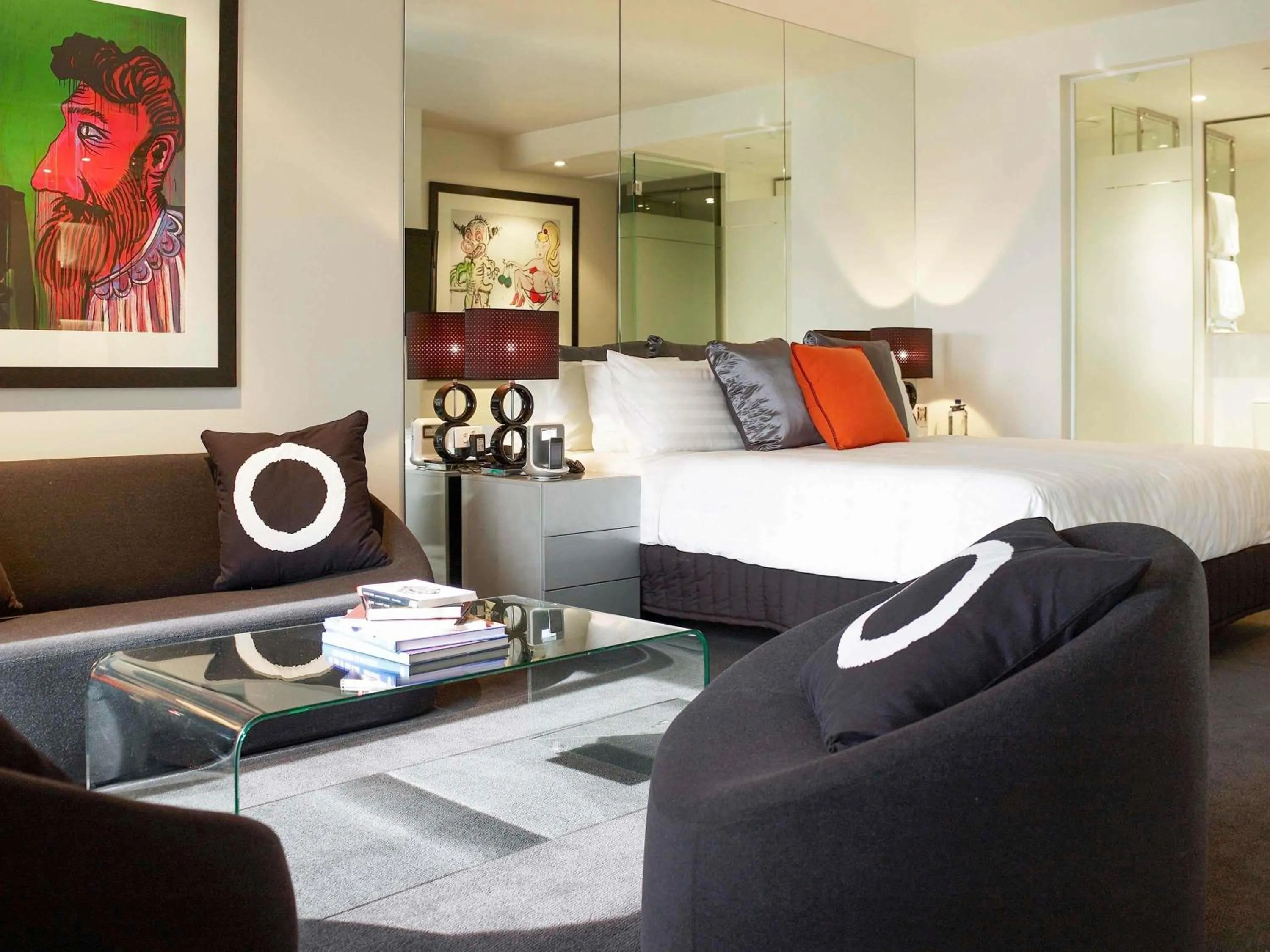 Bedroom in The Cullen Melbourne - Art Series