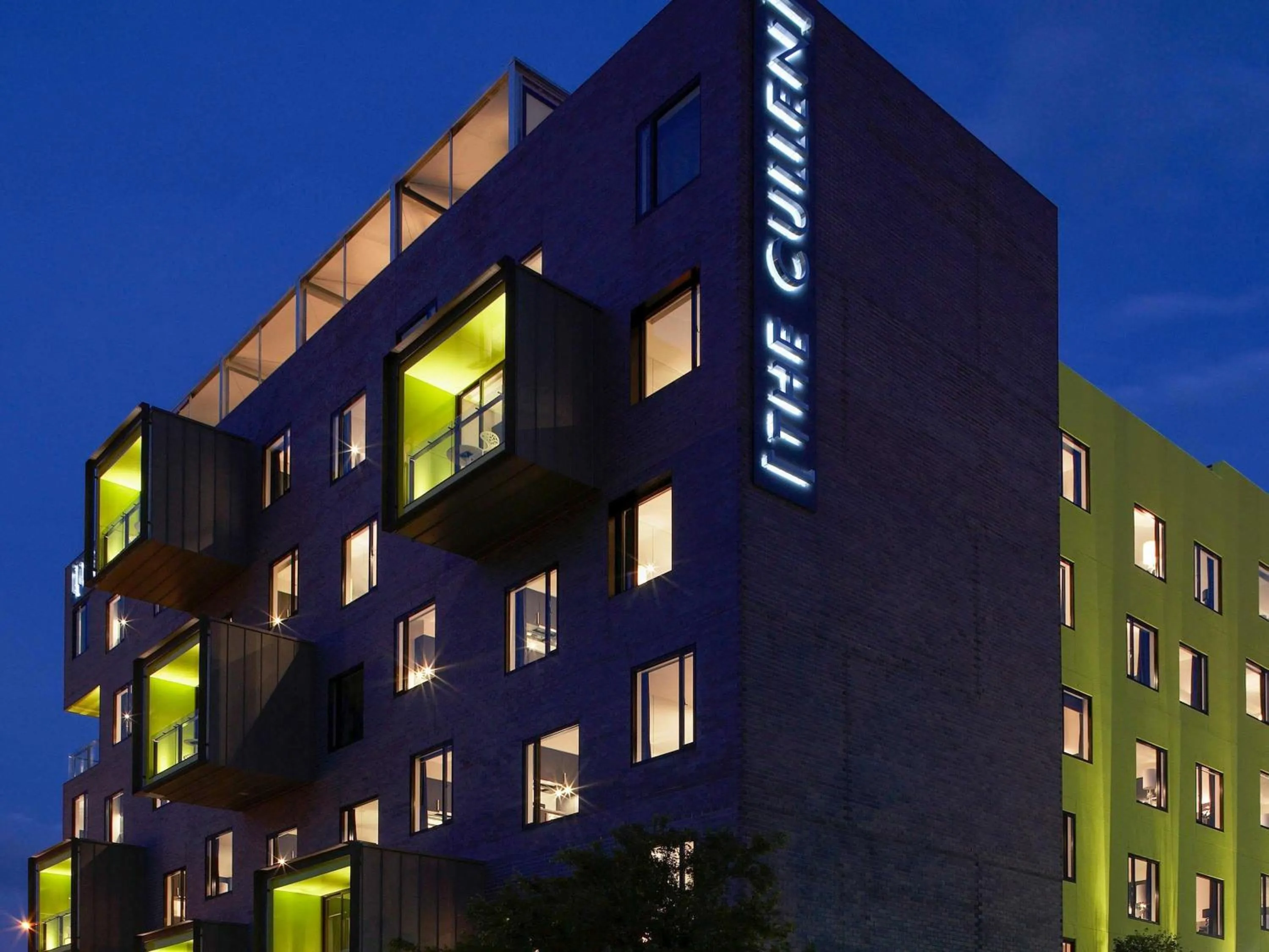 Property building in The Cullen Melbourne - Art Series