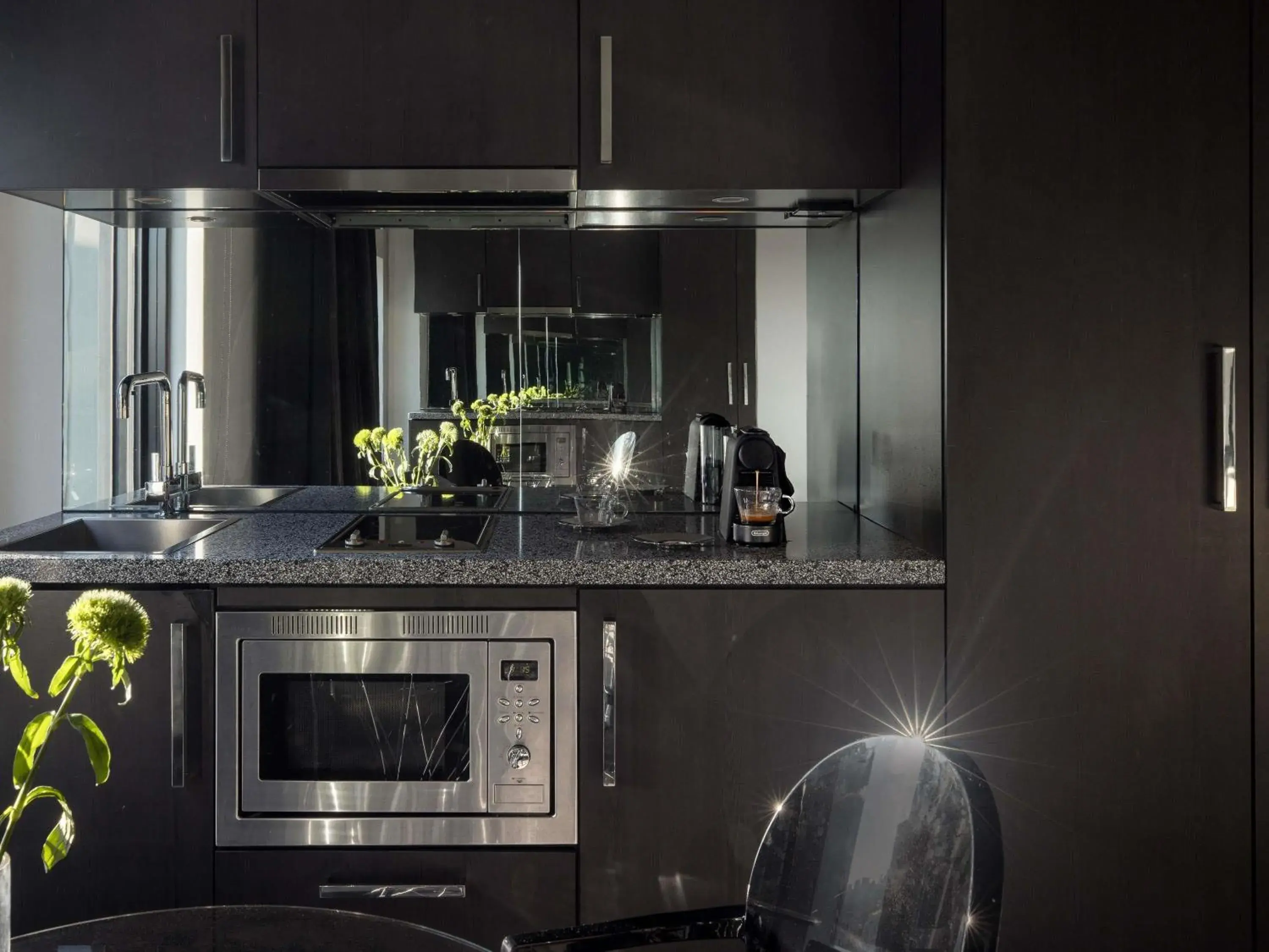 Bedroom in The Cullen Melbourne - Art Series Bedroom in The Cullen Melbourne - Art Series