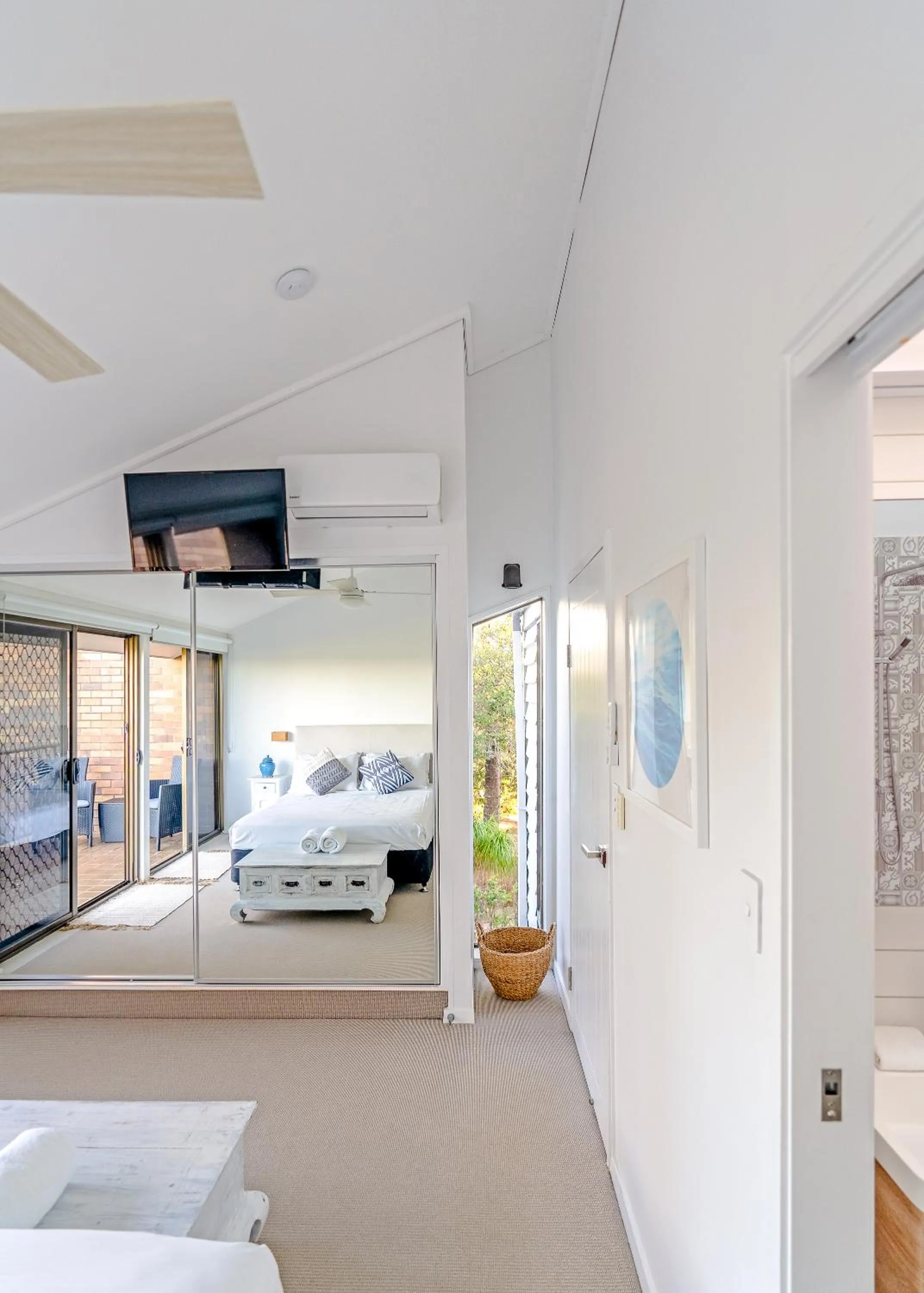 Bed in Glen Eden Beach Resort