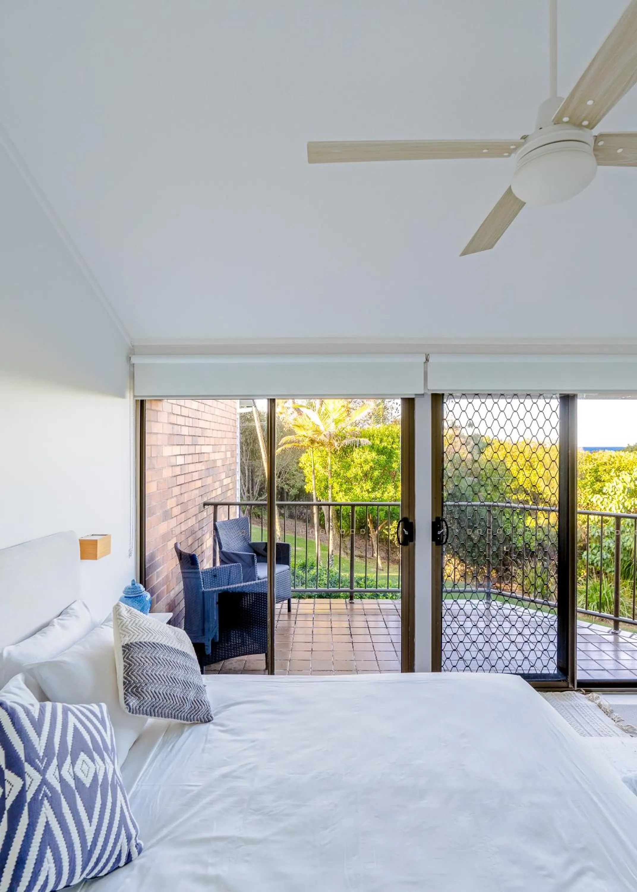 Bed in Glen Eden Beach Resort
