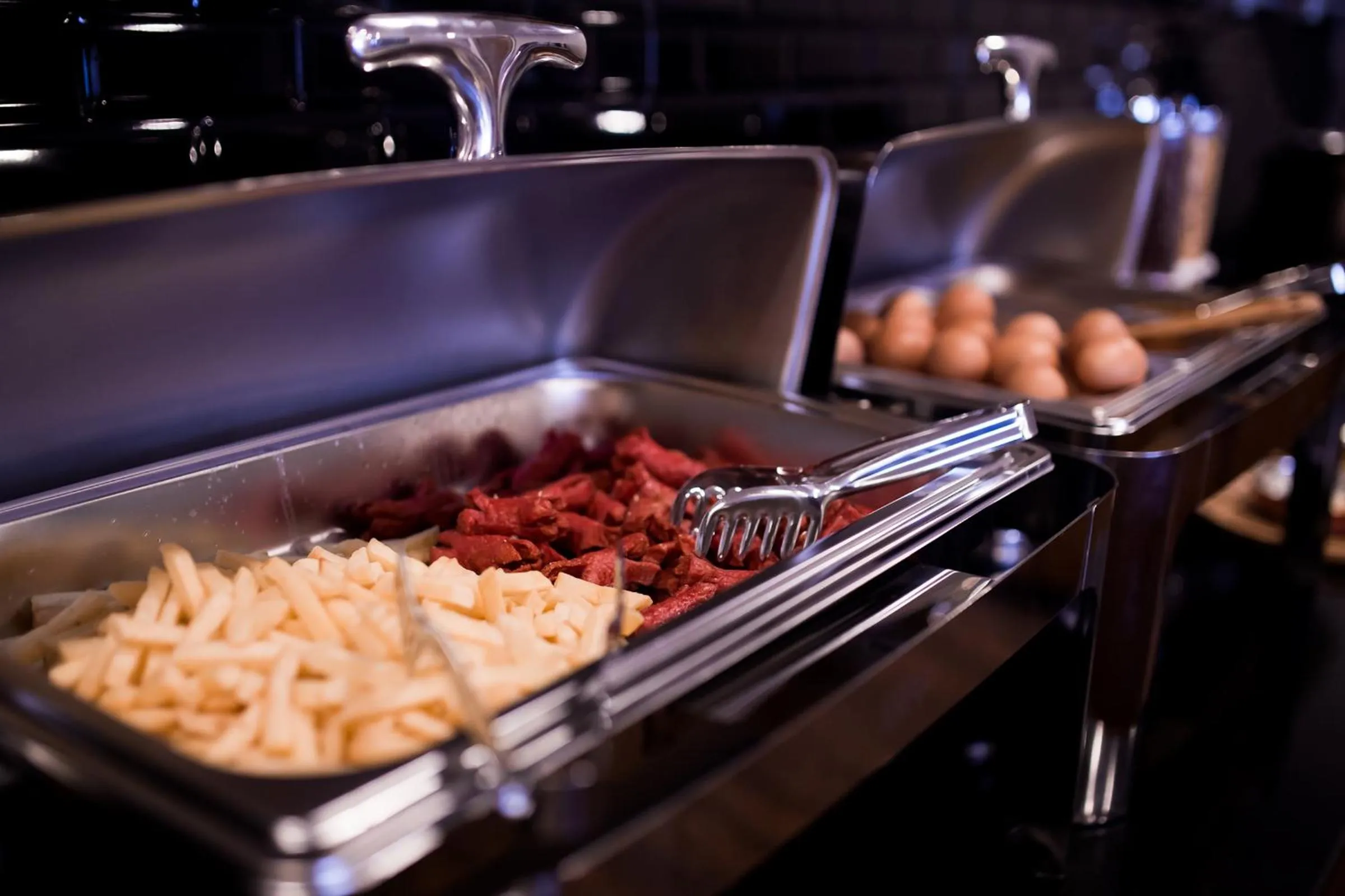 Buffet breakfast in Aripsas Hotel