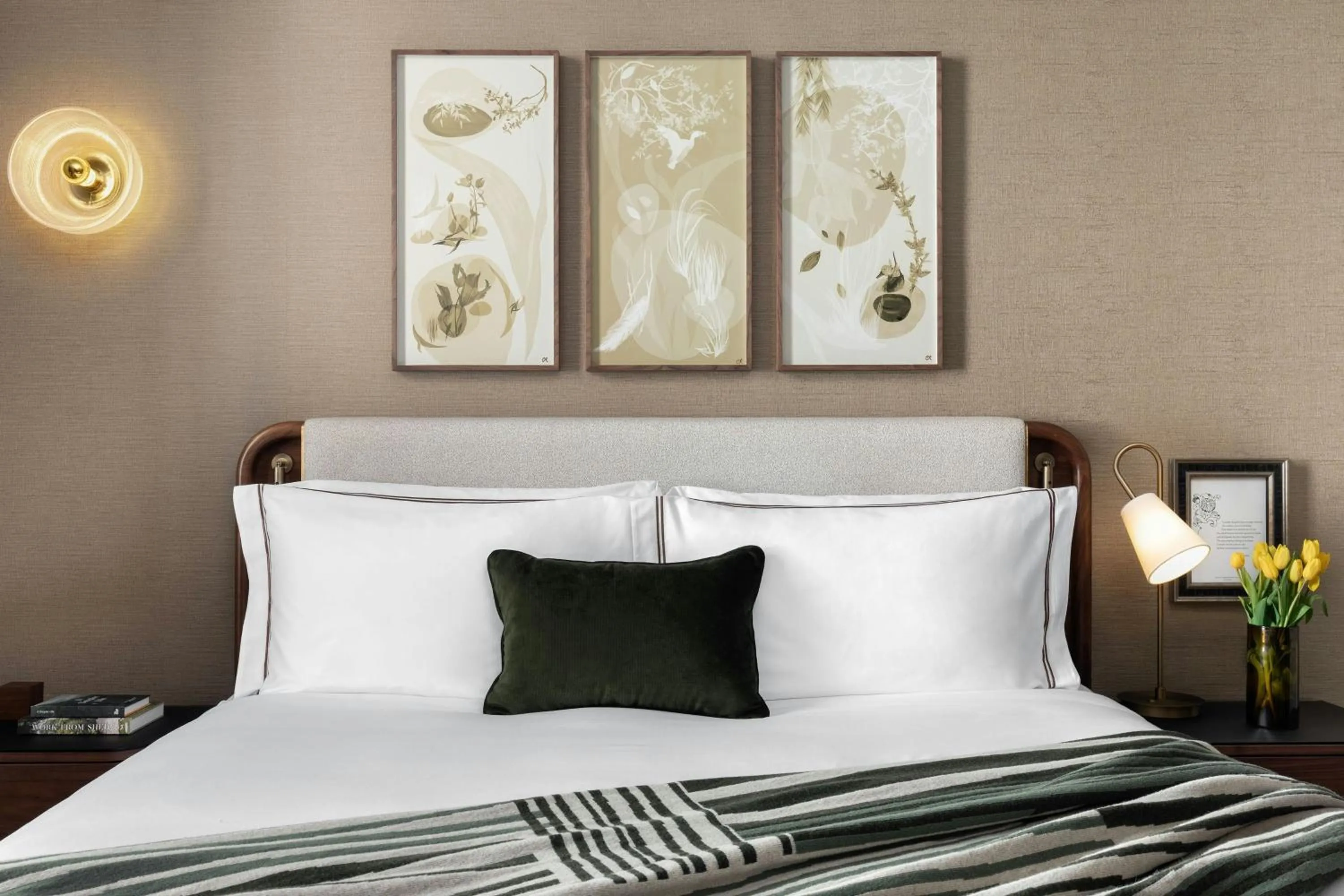 Photo of the whole room, Bed in Montcalm Mayfair, Autograph Collection