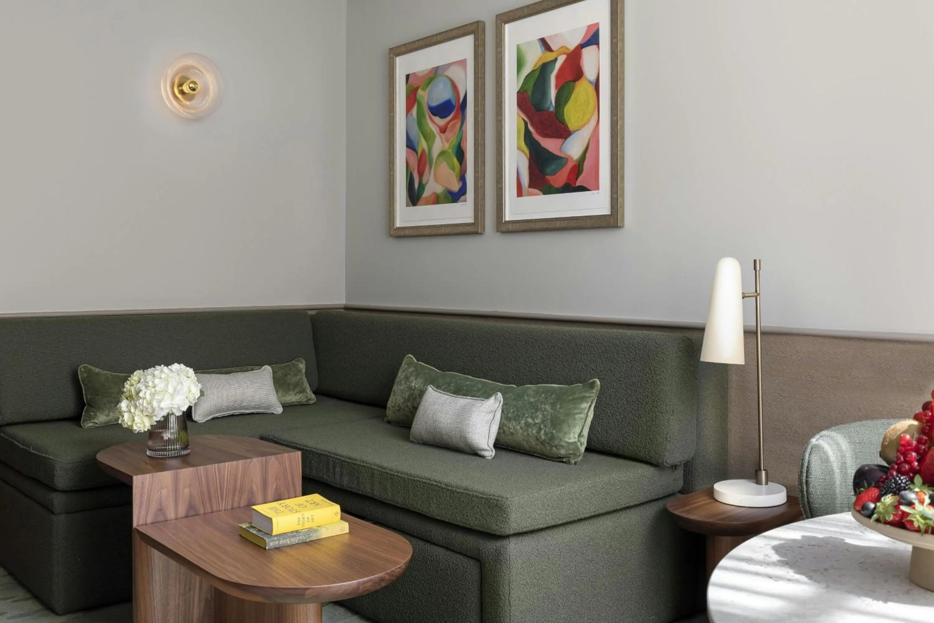 Living room in Montcalm Mayfair, Autograph Collection