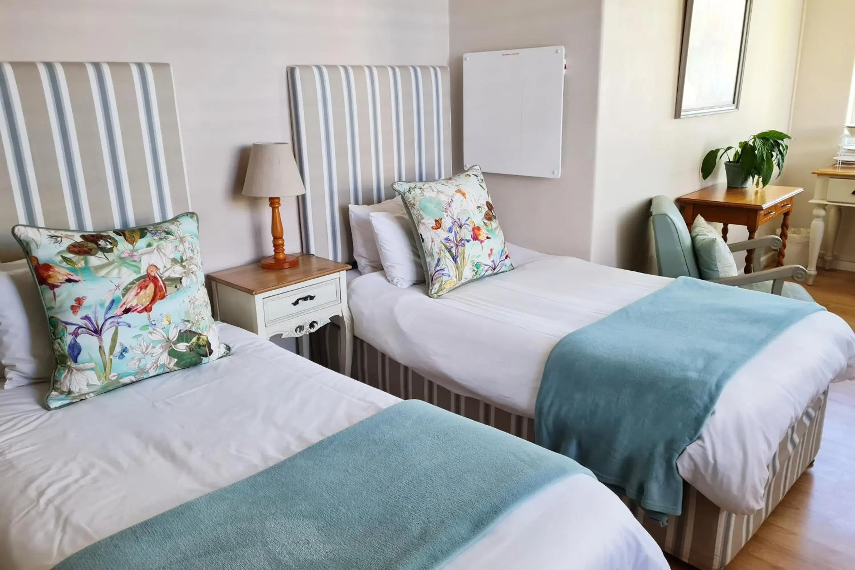 Twin Room - single occupancy in Cherry Berry Lodge Twin Room - single occupancy in Cherry Berry Lodge