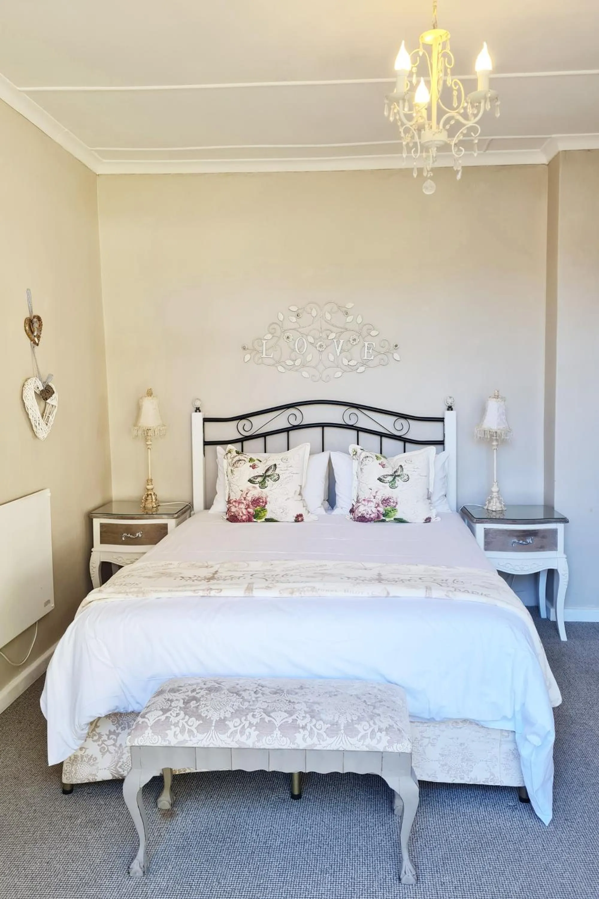 Bed in Cherry Berry Lodge