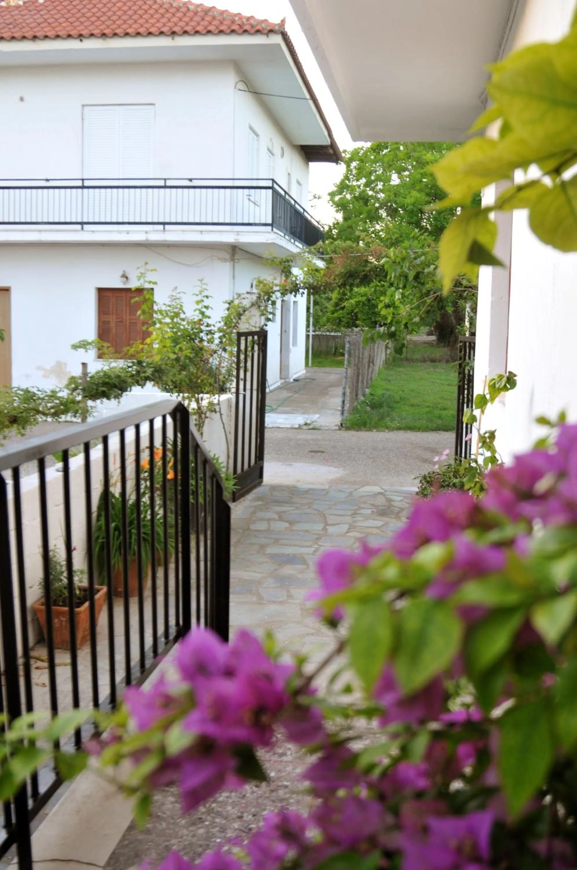 Facade/entrance in Mellia