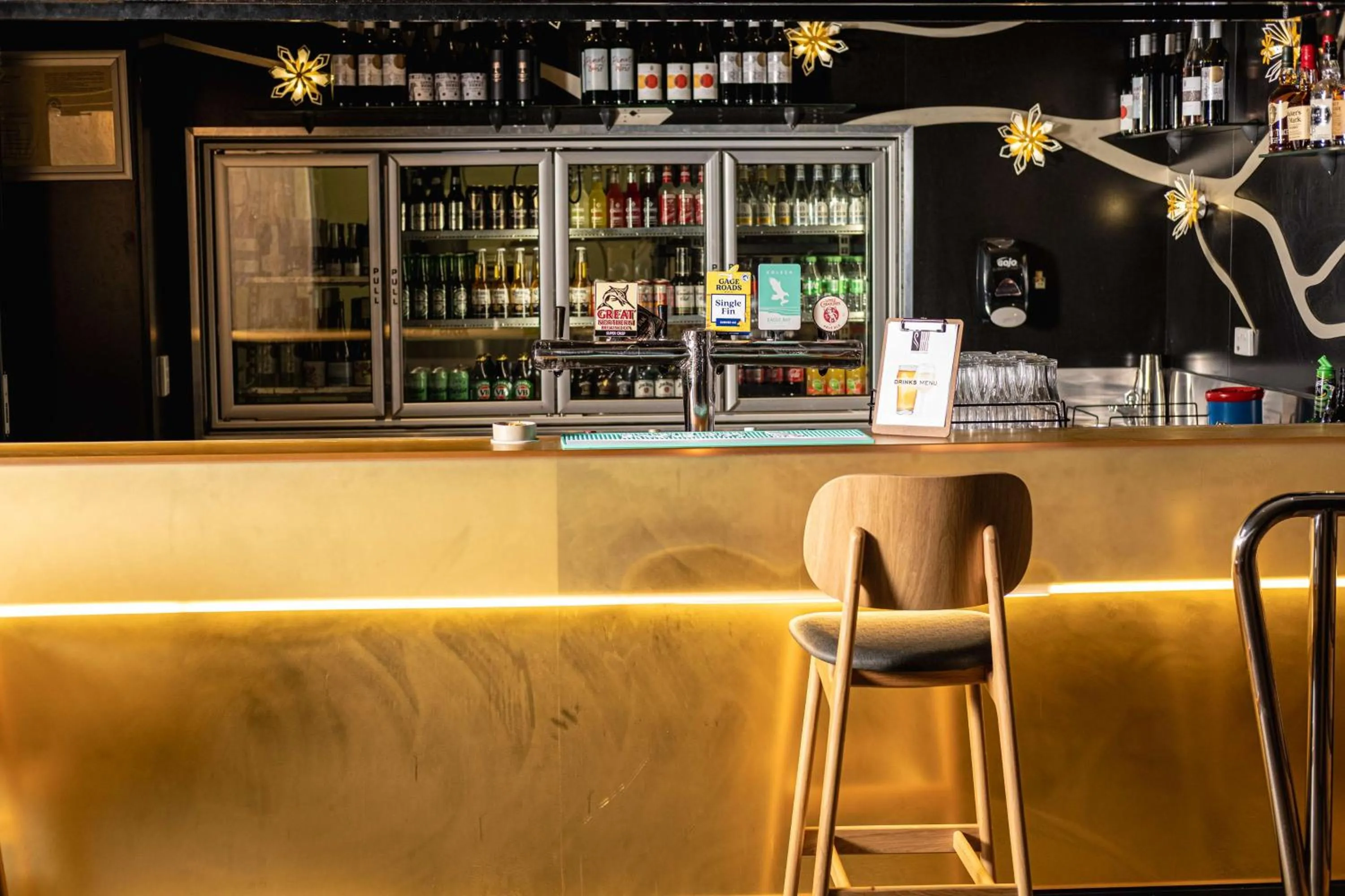 Lounge or bar in Metro Hotel Perth