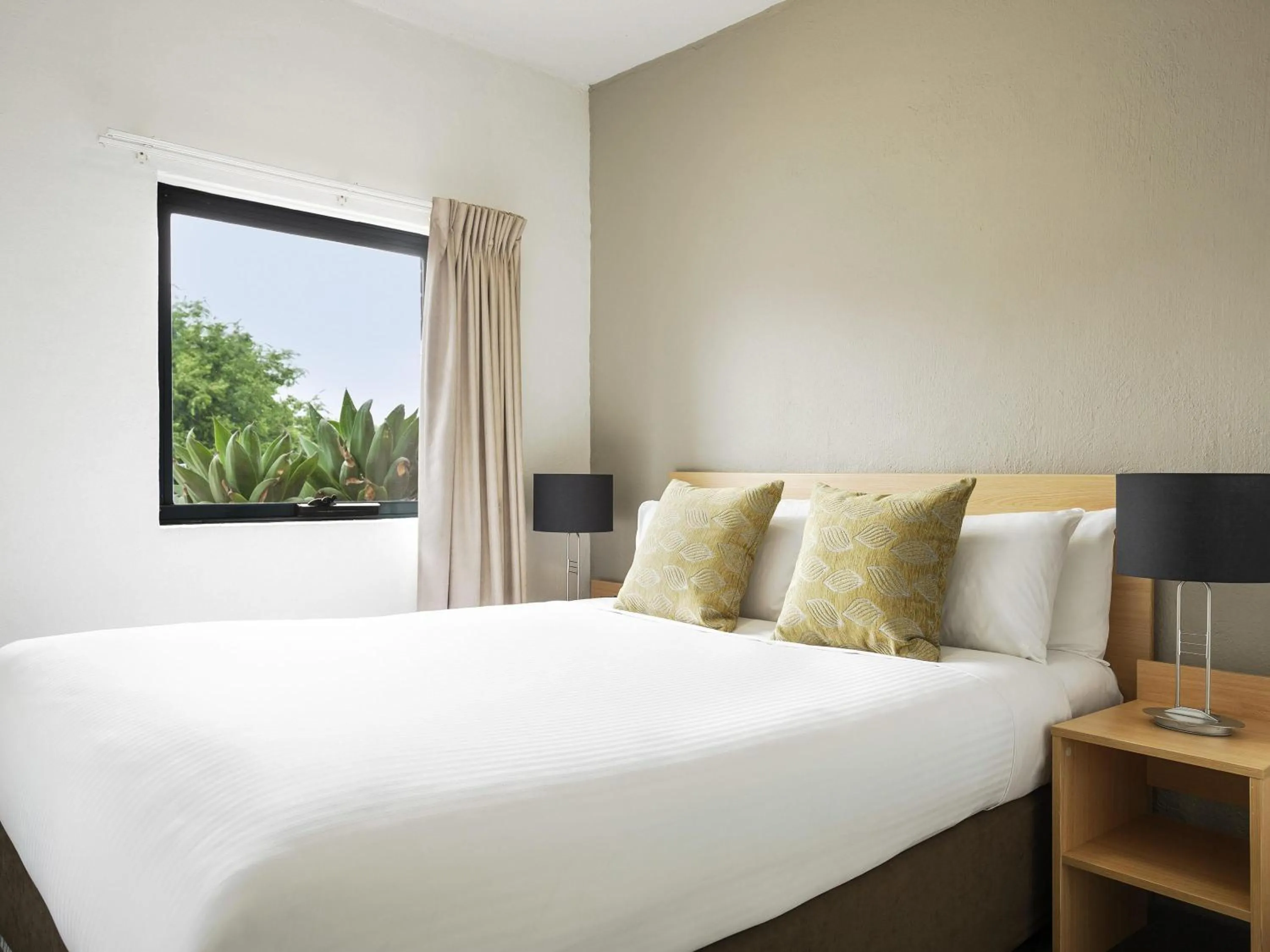 Bedroom, Bed in BreakFree Adelaide