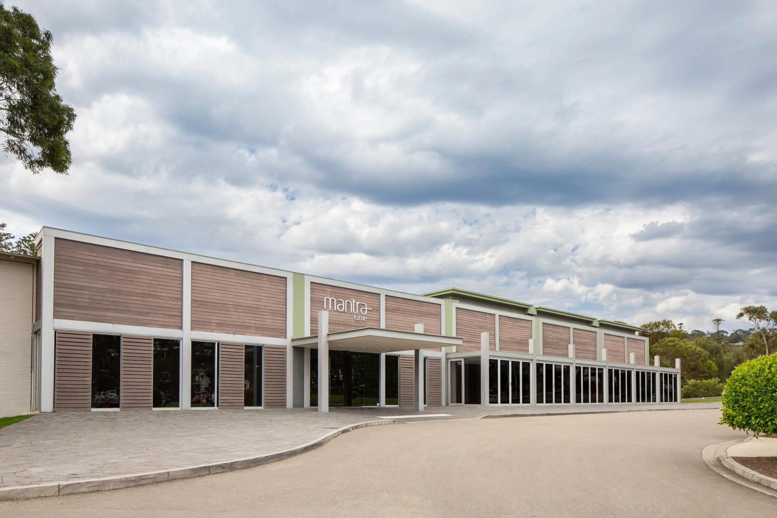 Property building in Mantra Lorne