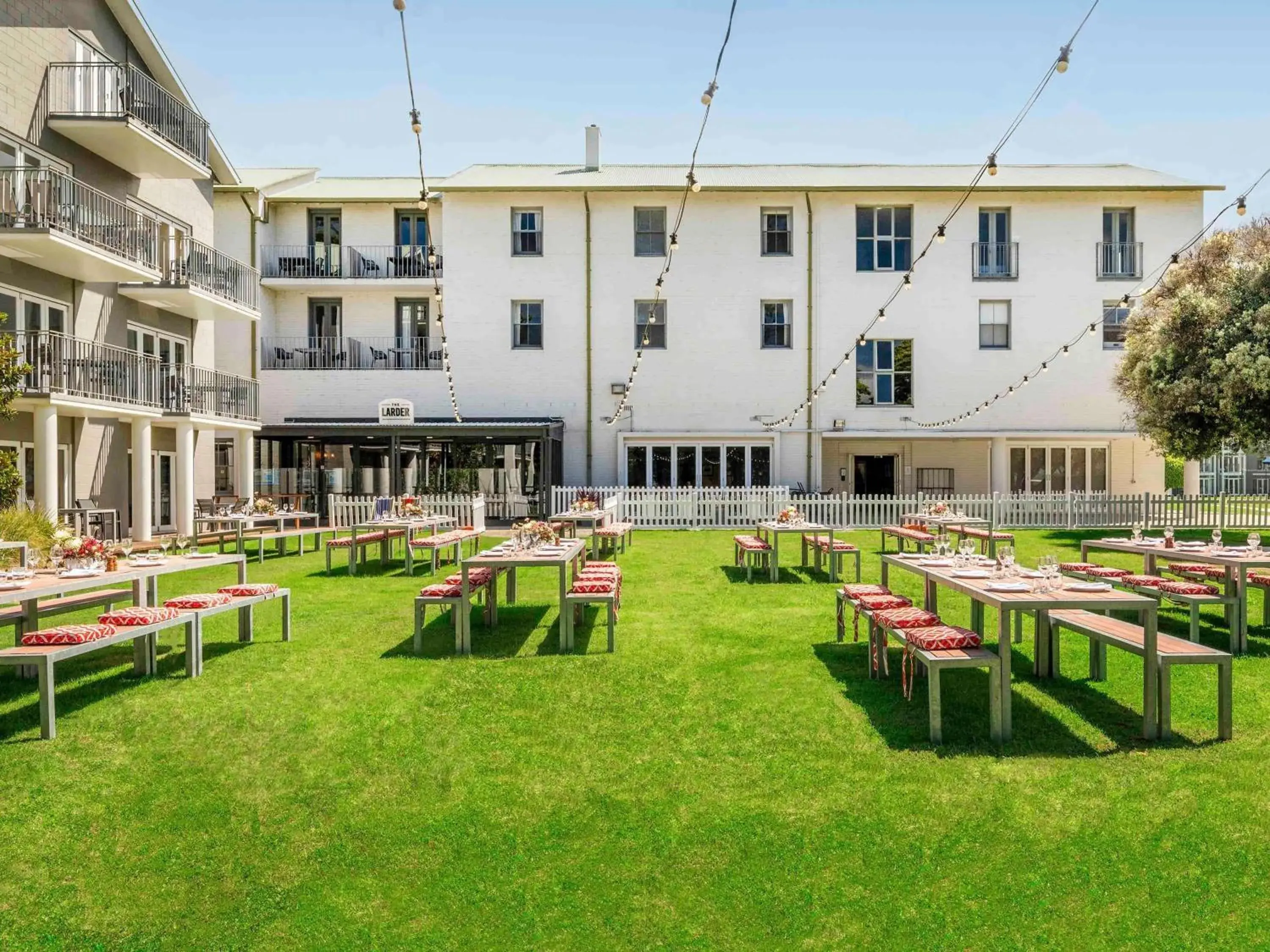 Property building in Mantra Lorne Property building in Mantra Lorne