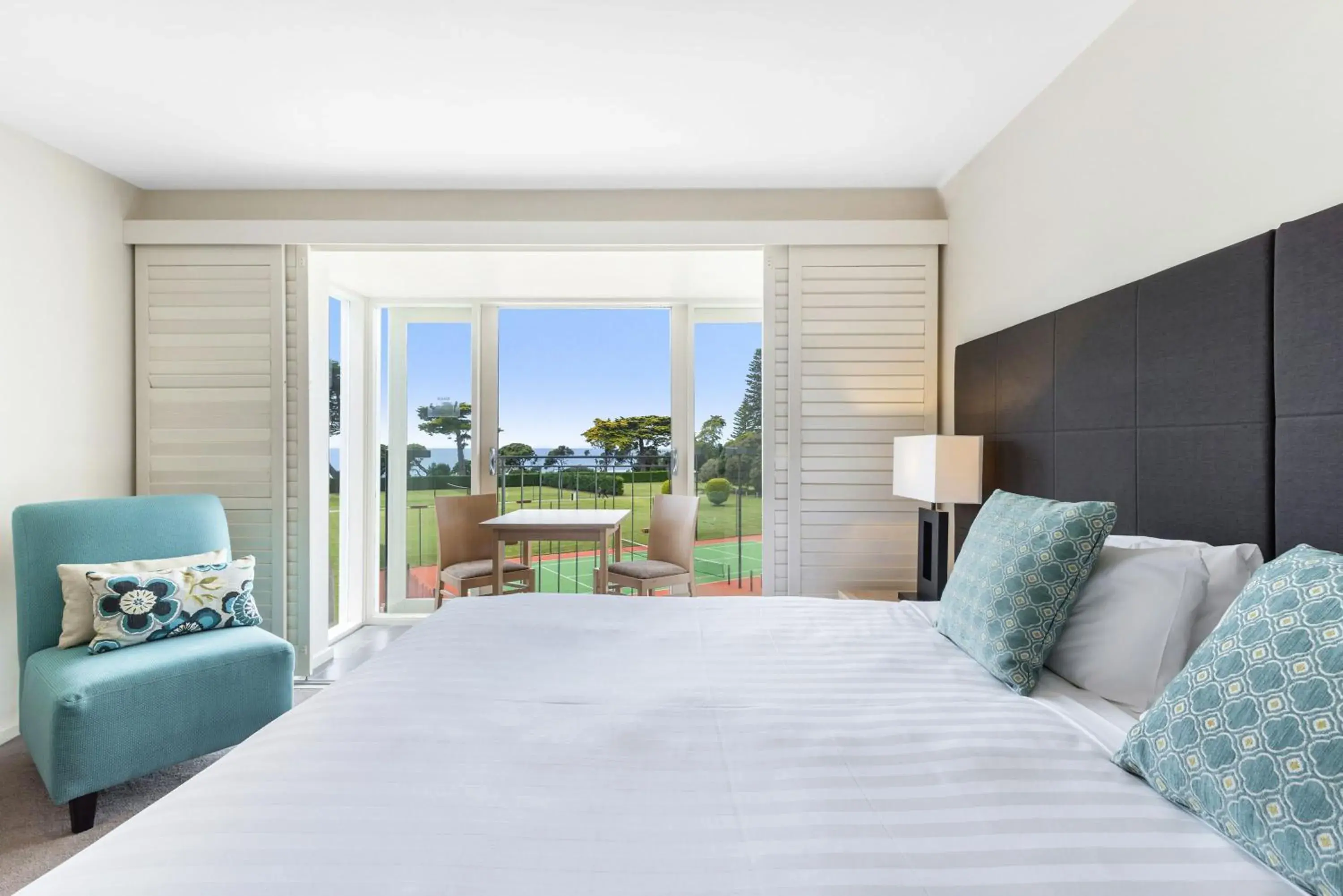 Bedroom, Bed in Mantra Lorne Bedroom, Bed in Mantra Lorne