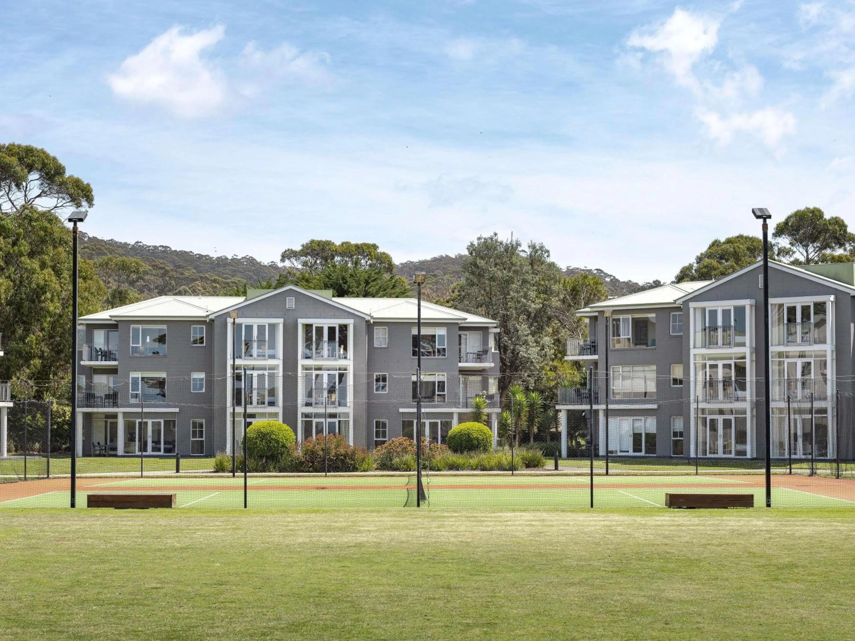 Property building in Mantra Lorne