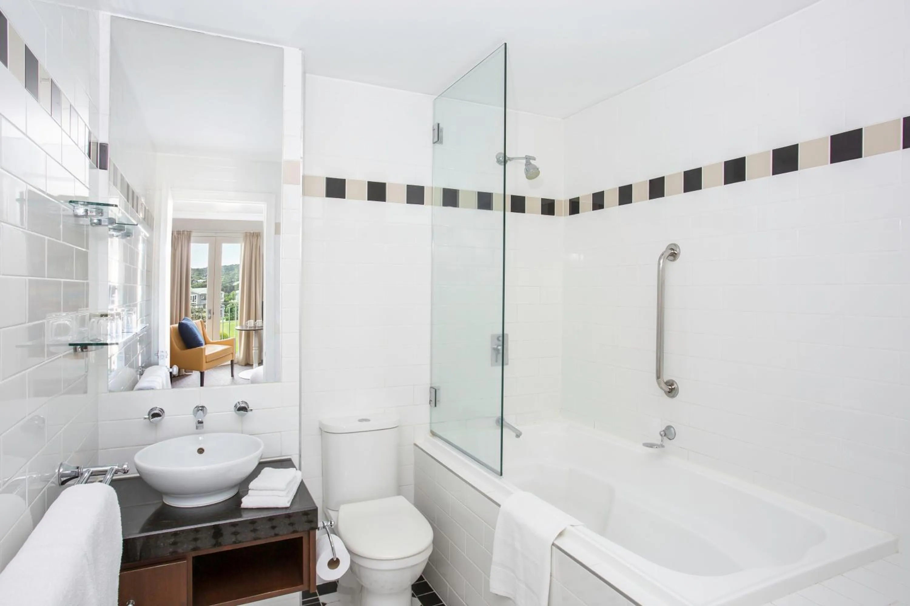 Bathroom in Mantra Lorne