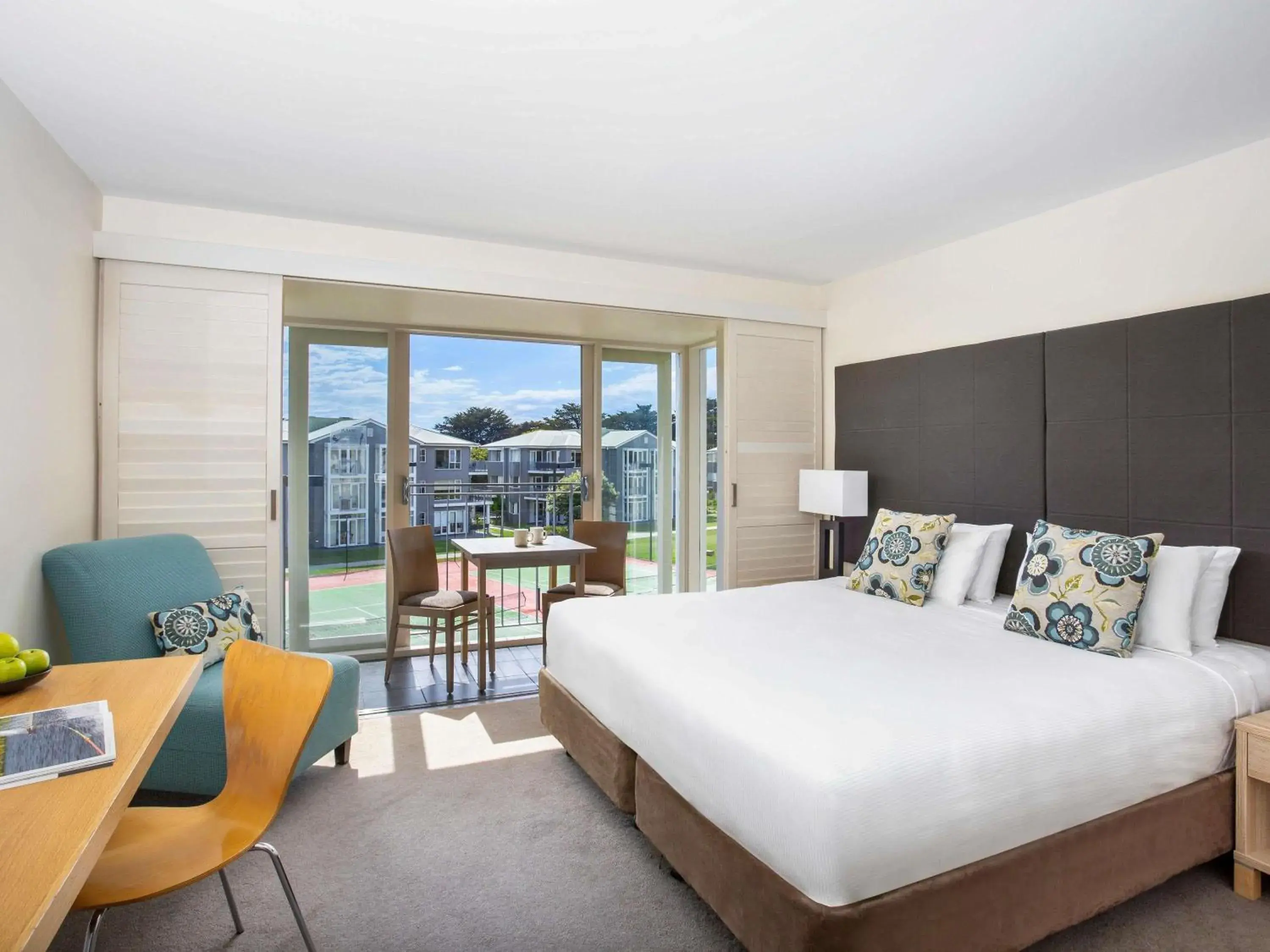 Bedroom, Bed in Mantra Lorne Bedroom, Bed in Mantra Lorne