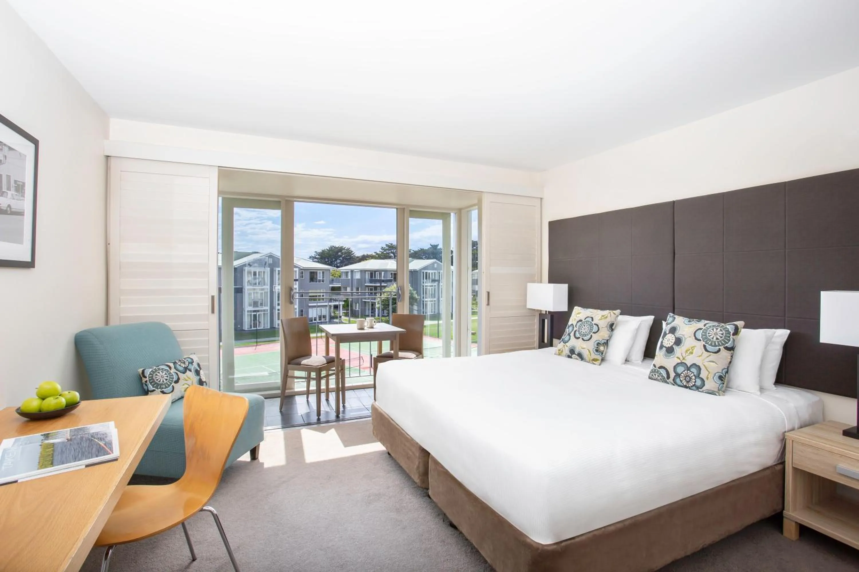 Bedroom, Bed in Mantra Lorne