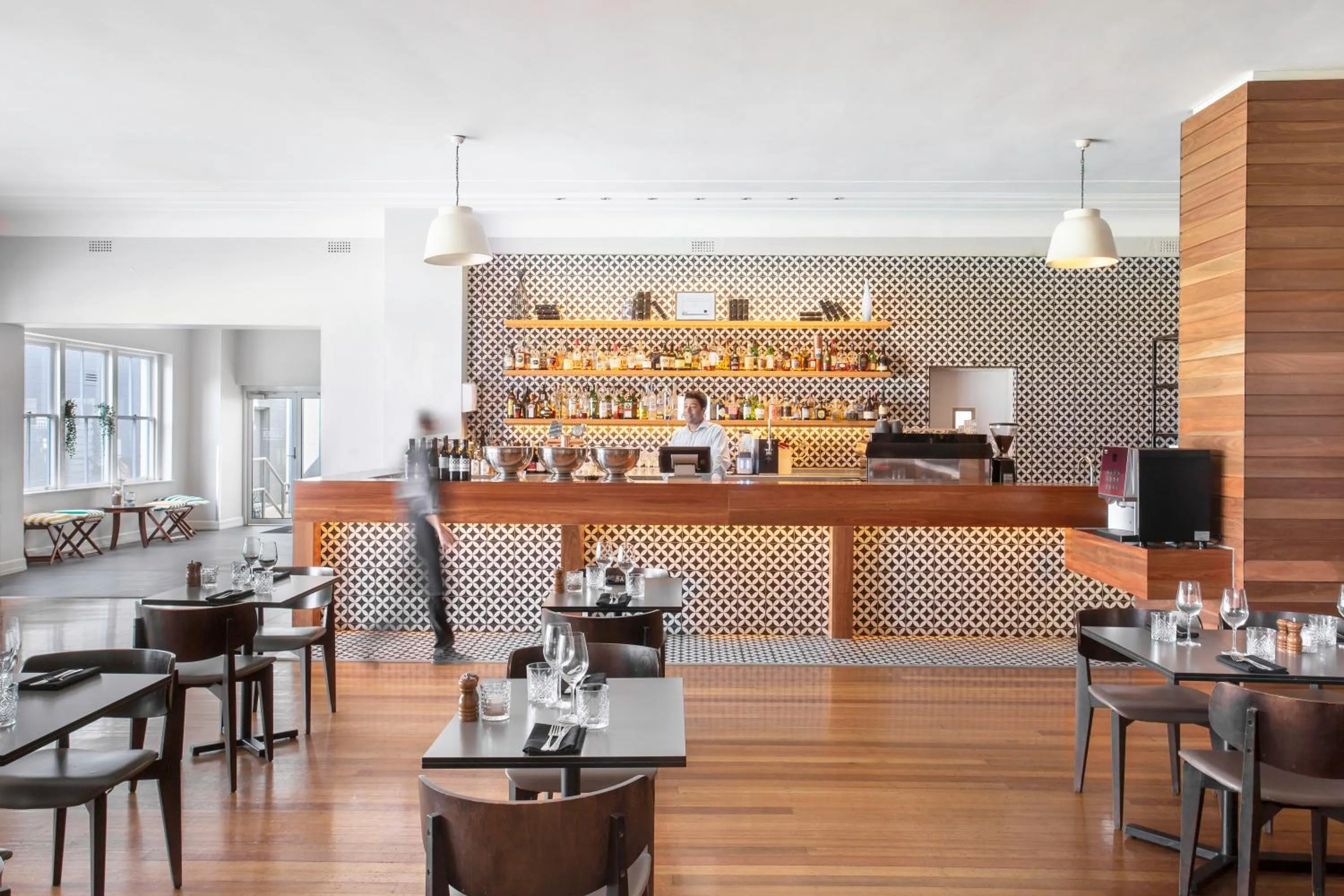 Restaurant/places to eat in Mantra Lorne