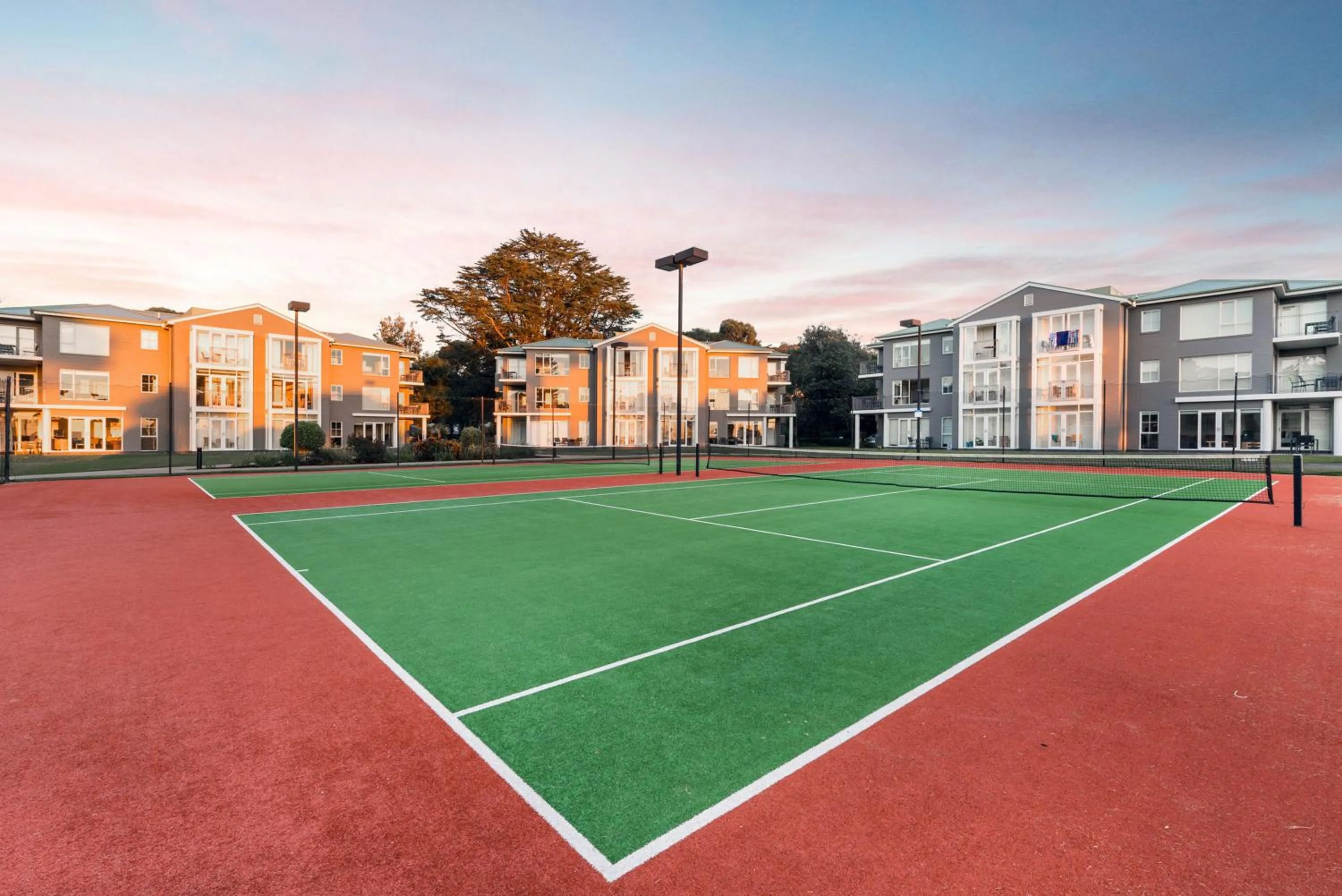 Tennis court in Mantra Lorne