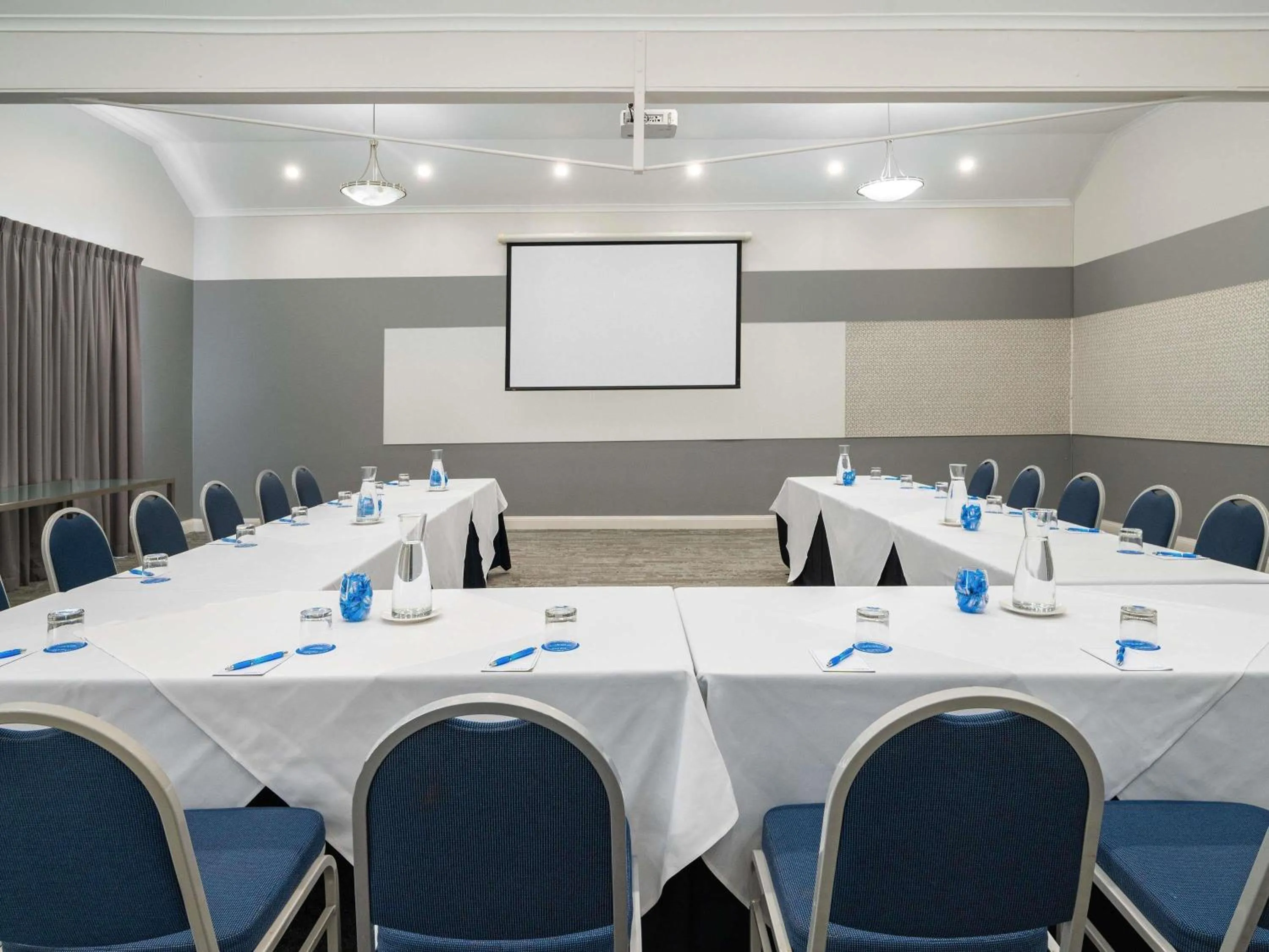 Meeting/conference room in Mantra Lorne