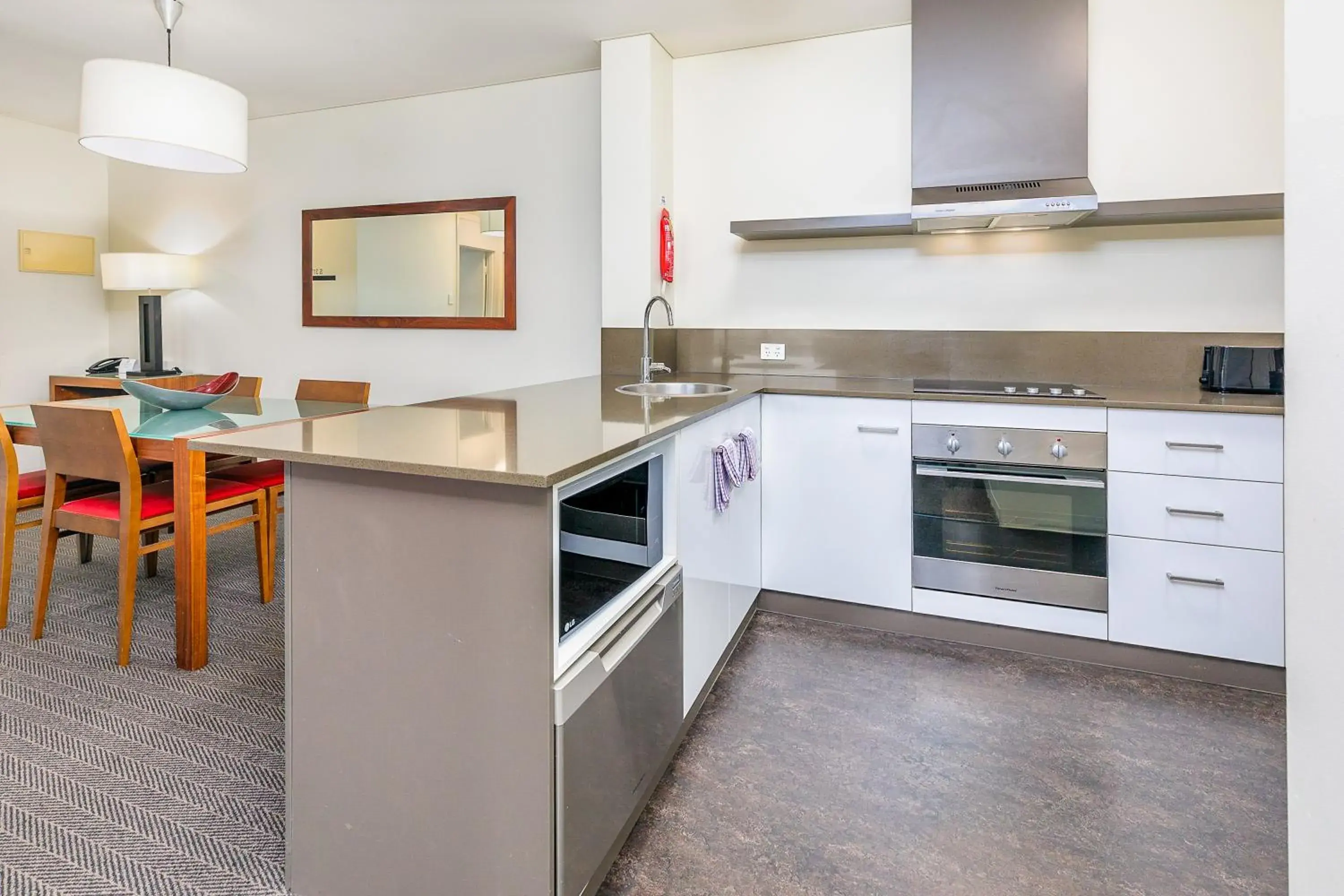 One-Bedroom Apartment in Mantra on Hay Perth One-Bedroom Apartment in Mantra on Hay Perth