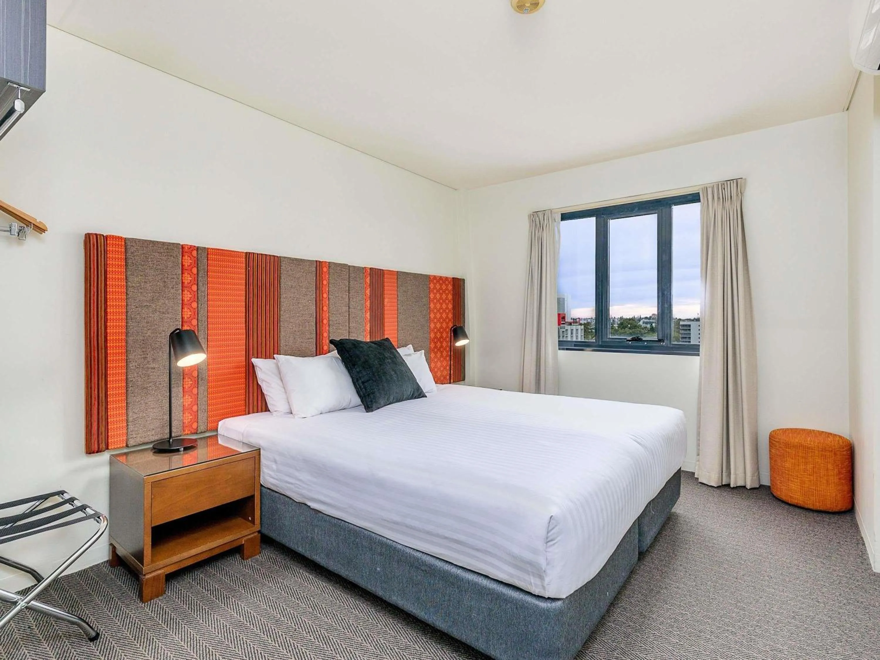 Bedroom, Bed in Mantra on Hay Perth