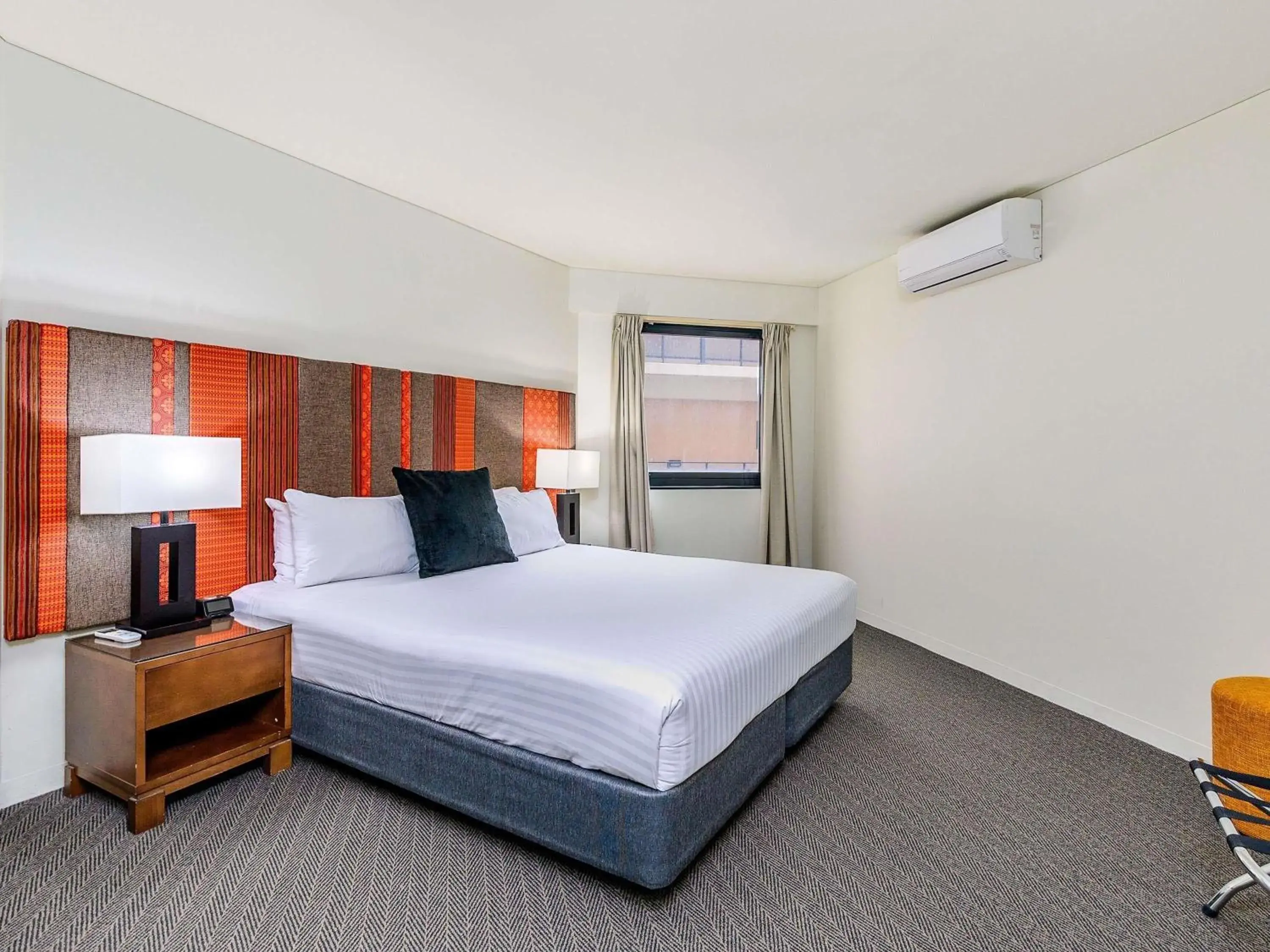 Bedroom, Bed in Mantra on Hay Perth Bedroom, Bed in Mantra on Hay Perth