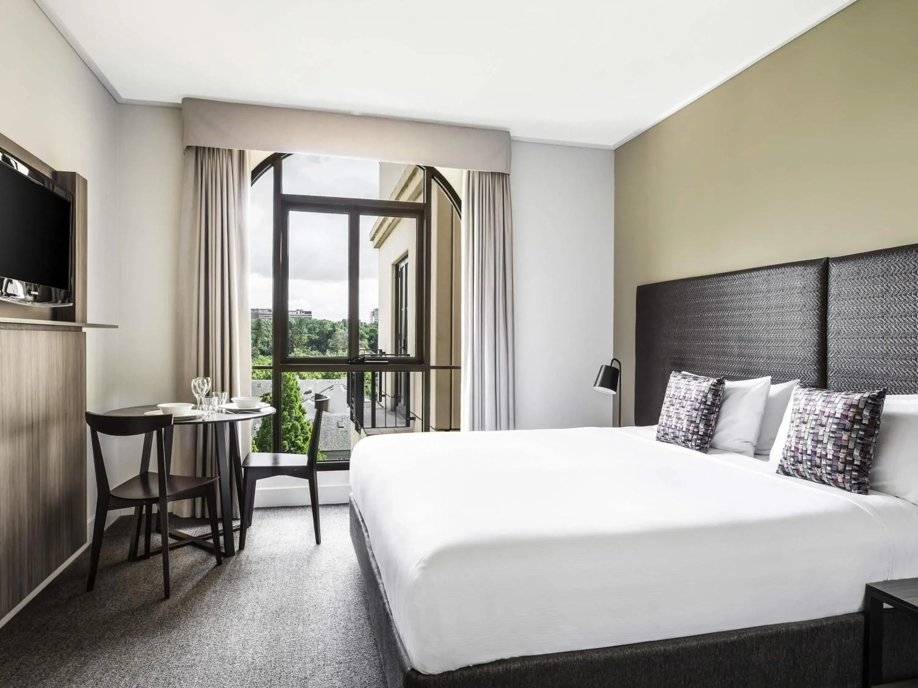 Bedroom, Bed in Mantra on Jolimont Melbourne Bedroom, Bed in Mantra on Jolimont Melbourne