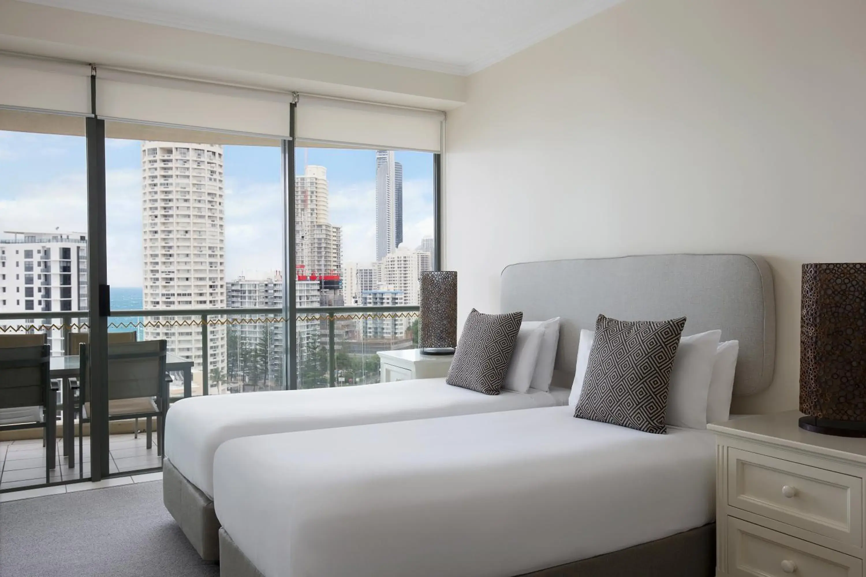 Three-Bedroom Apartment with Ocean View in Mantra Sun City Three-Bedroom Apartment with Ocean View in Mantra Sun City