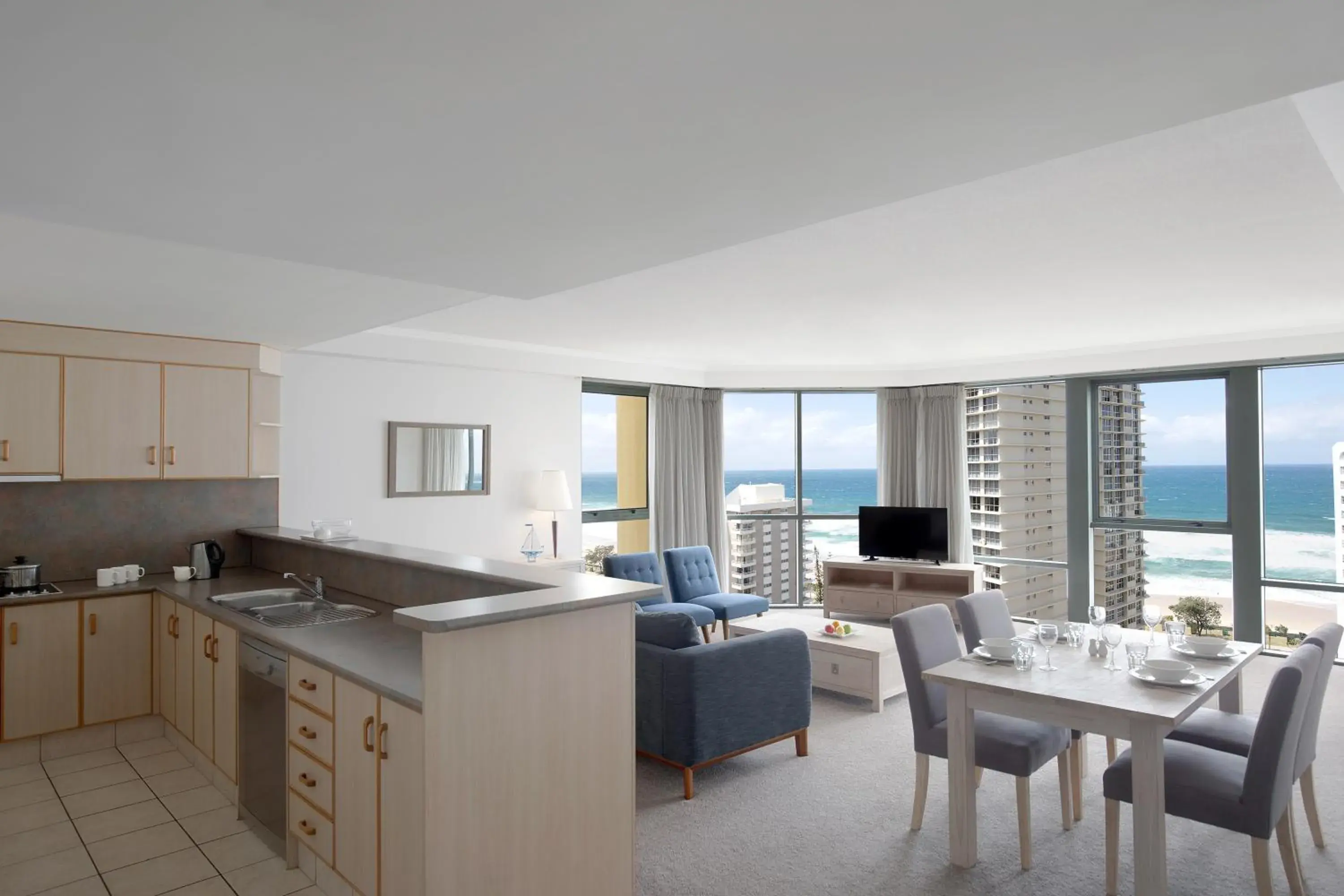 Two-Bedroom Apartment with Ocean View in Mantra Sun City Two-Bedroom Apartment with Ocean View in Mantra Sun City