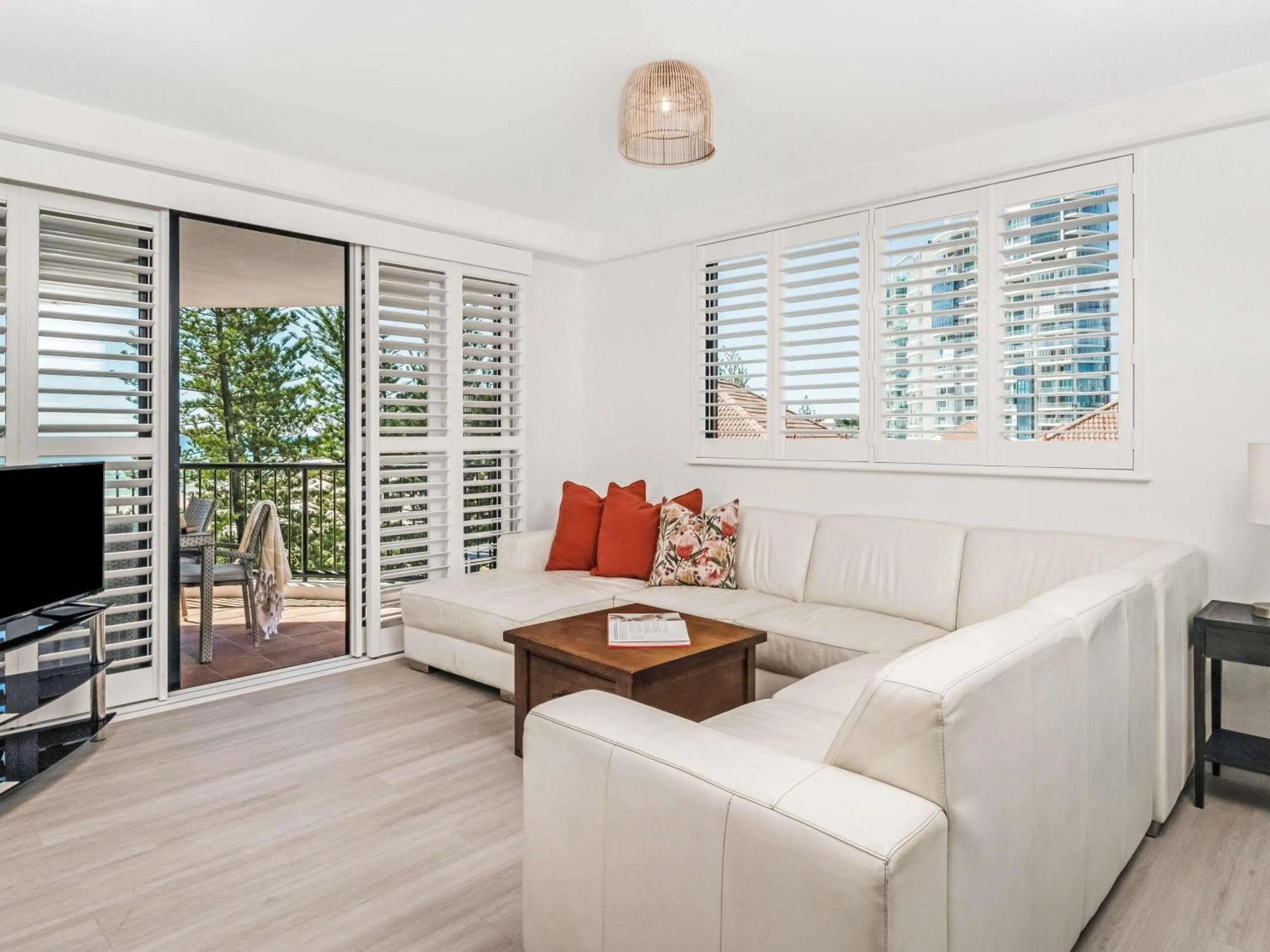 Bedroom in Mantra Coolangatta Beach