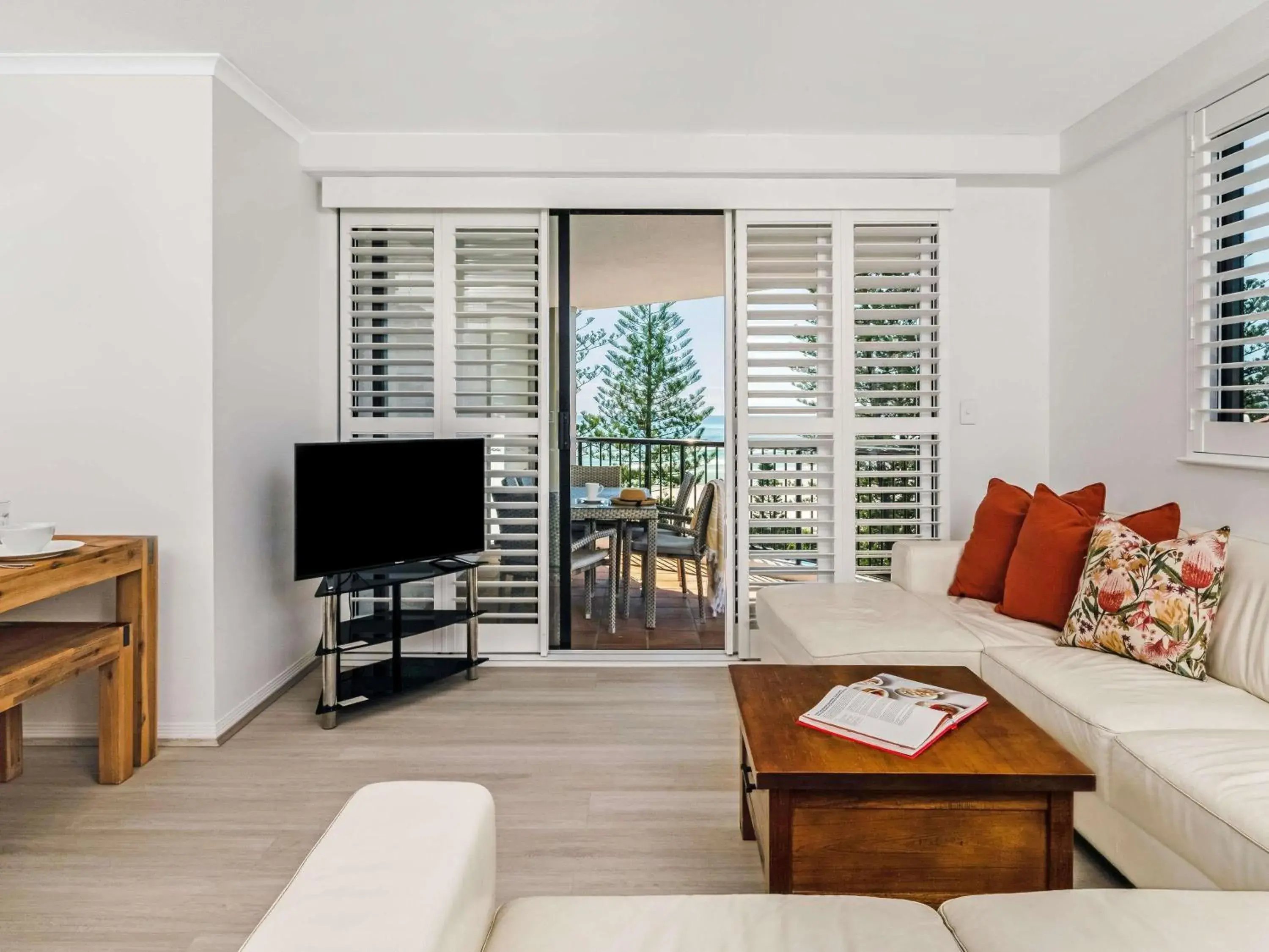 Bedroom in Mantra Coolangatta Beach Bedroom in Mantra Coolangatta Beach