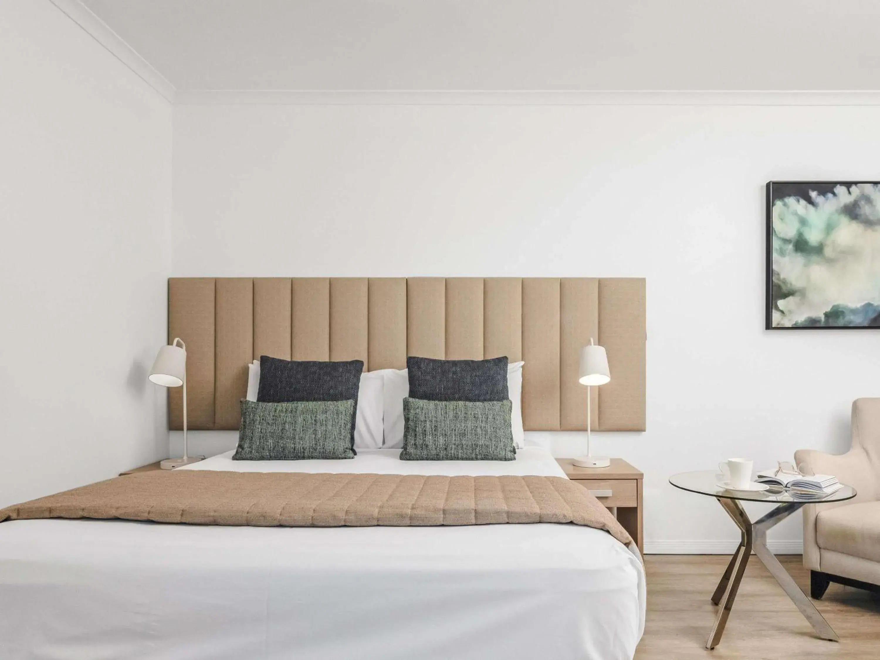 Bedroom, Bed in Mantra Coolangatta Beach Bedroom, Bed in Mantra Coolangatta Beach