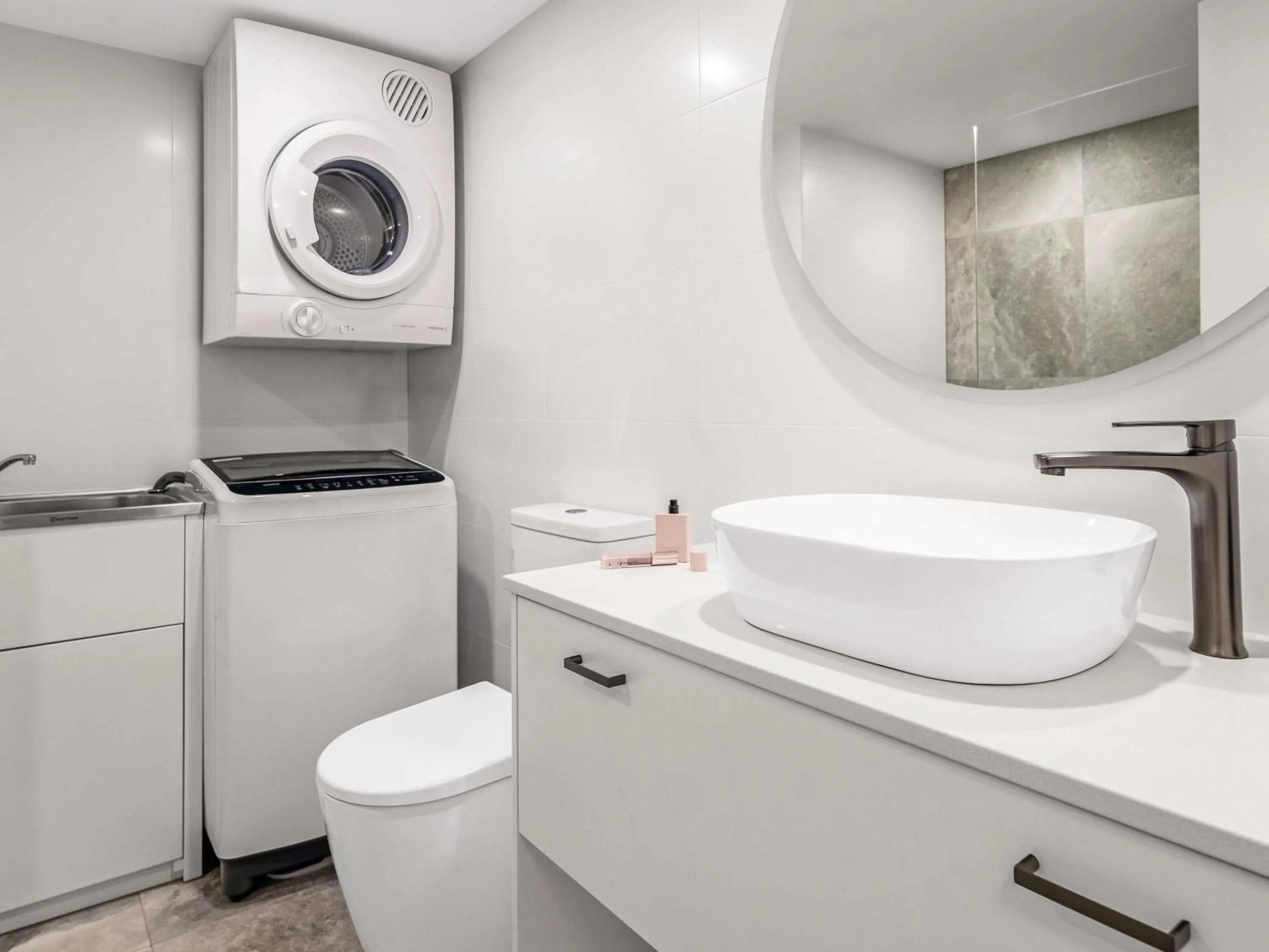 Bedroom in Mantra Coolangatta Beach