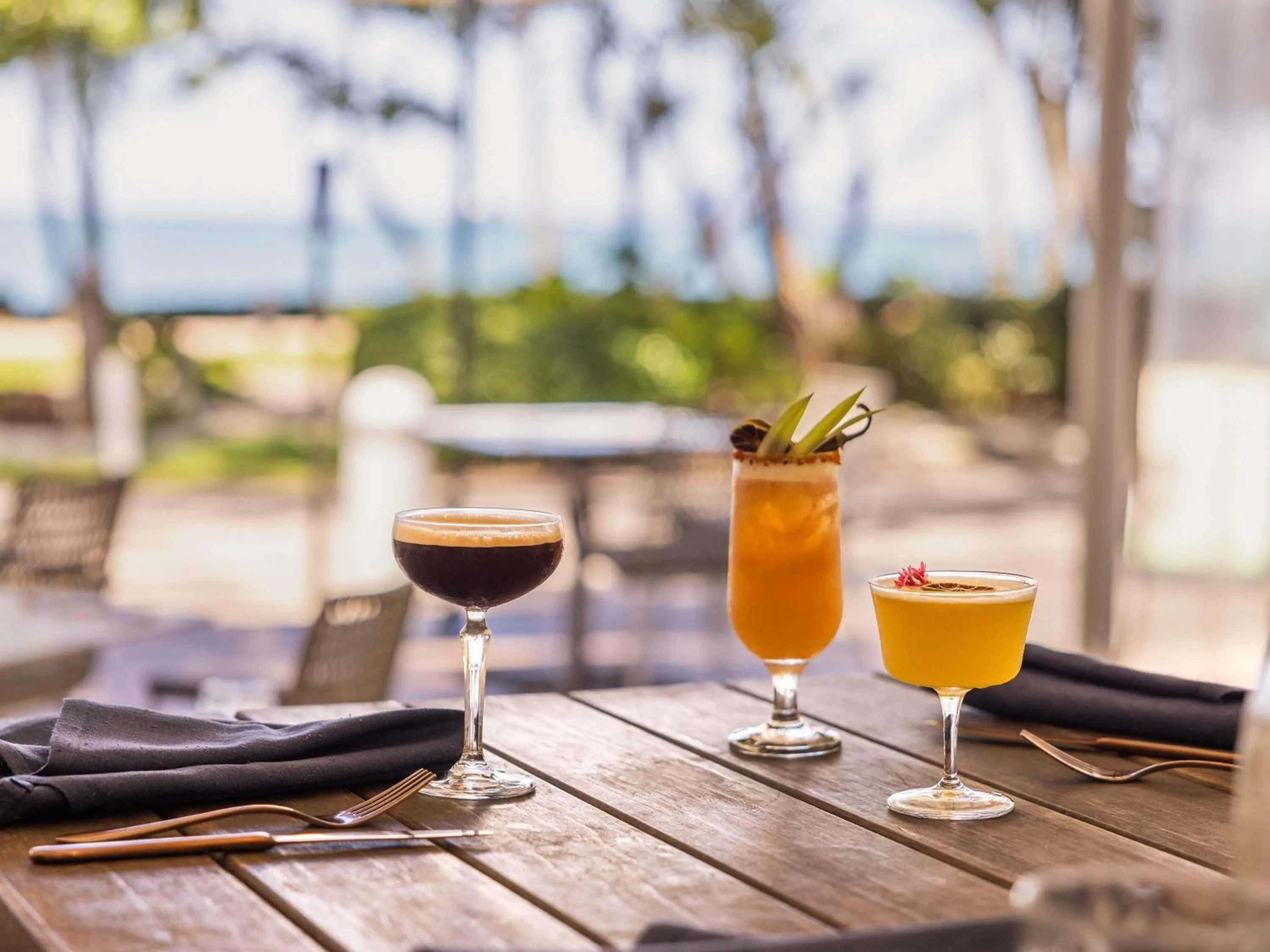 Lounge or bar in Peppers Beach Club & Spa