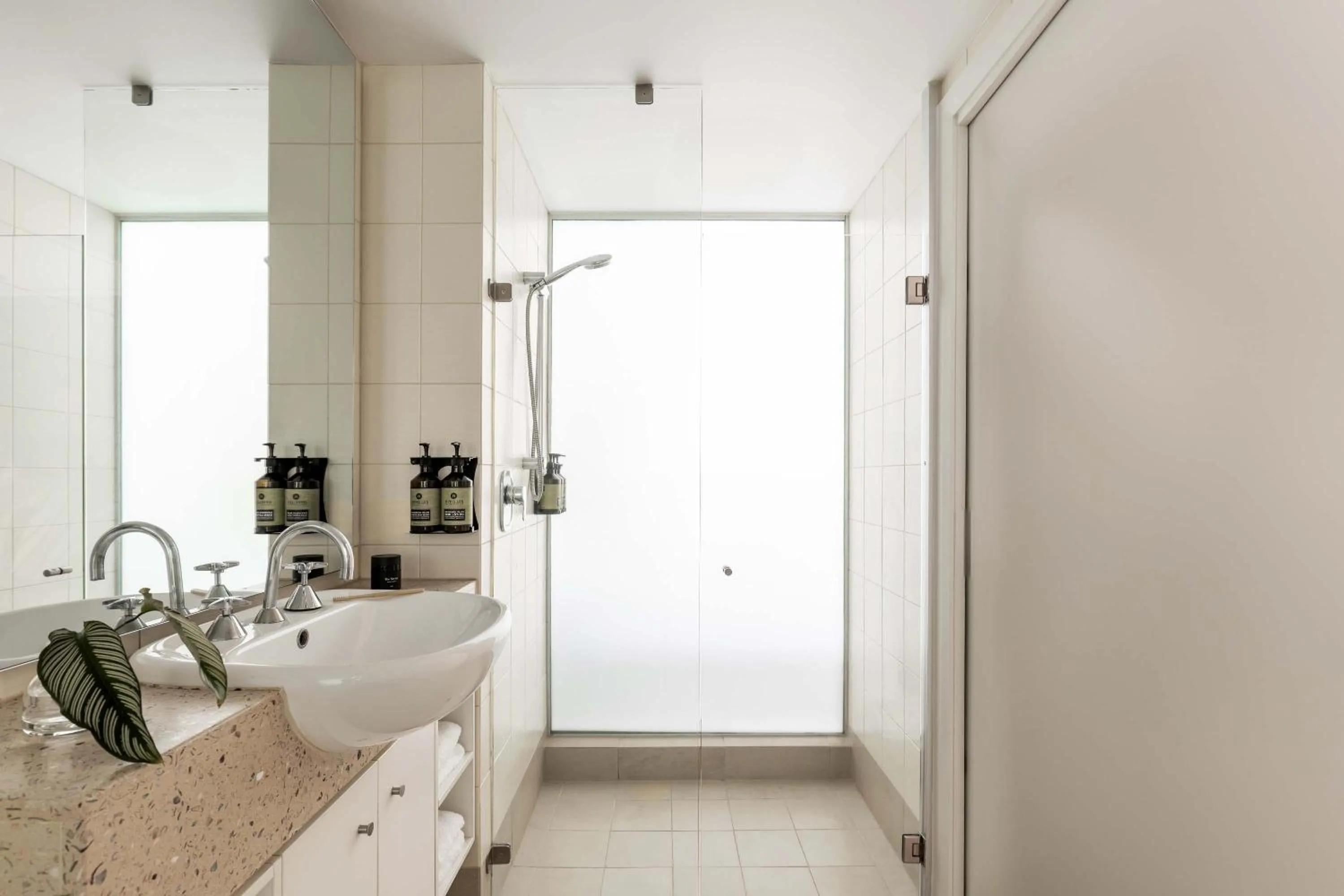 Shower in Peppers Beach Club & Spa