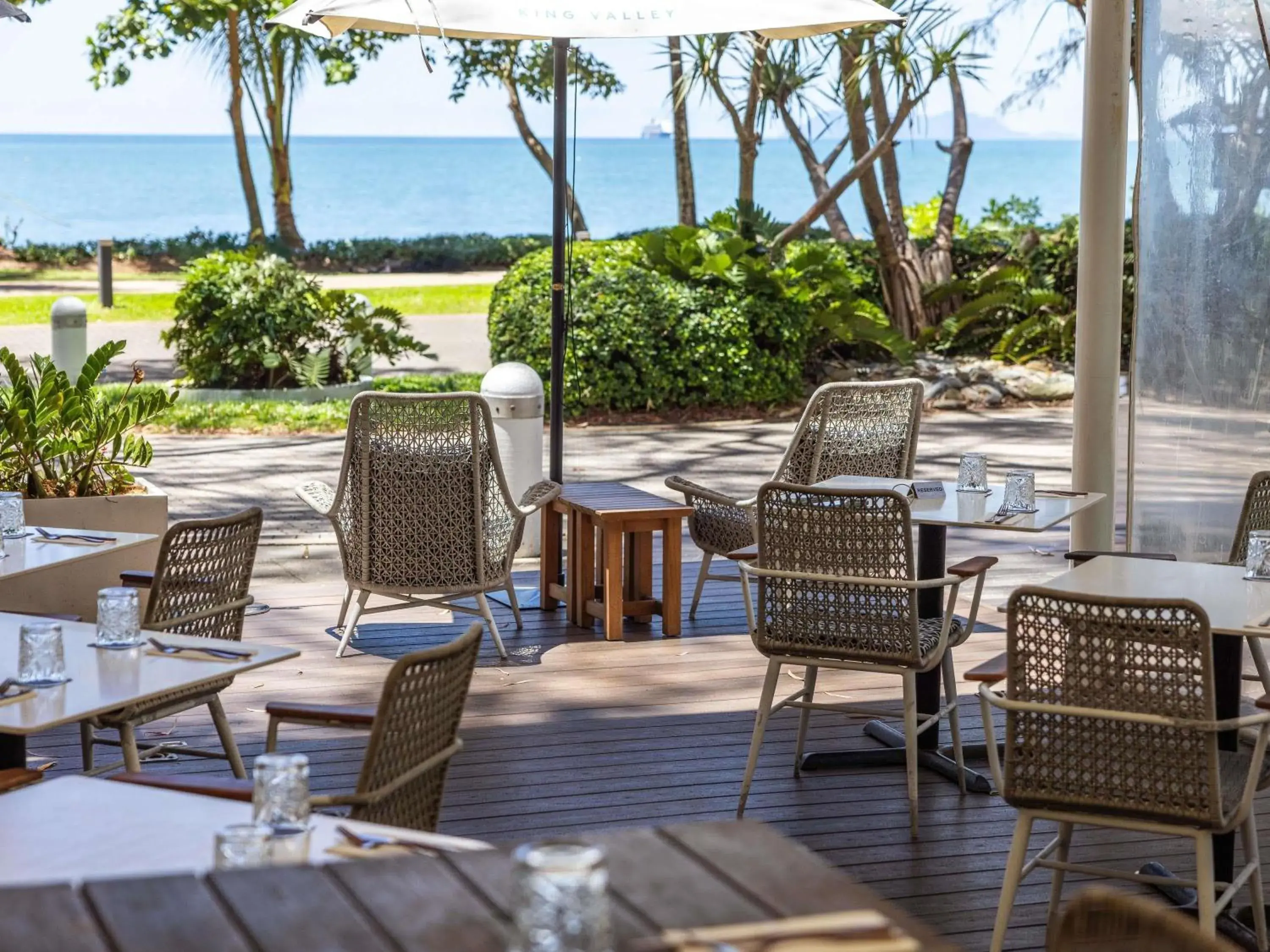 Restaurant/places to eat in Peppers Beach Club & Spa Restaurant/places to eat in Peppers Beach Club & Spa