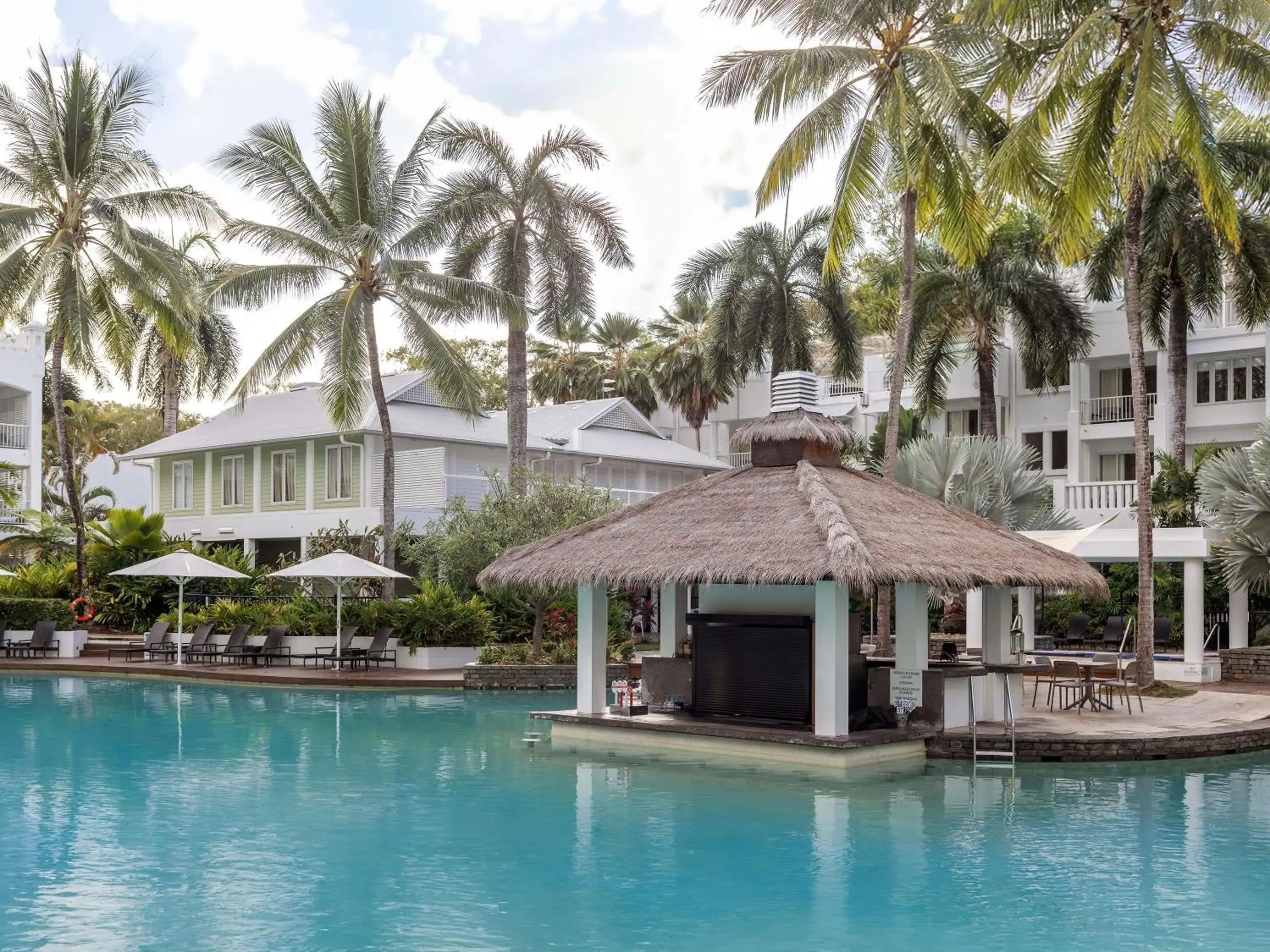 Property building in Peppers Beach Club & Spa Property building in Peppers Beach Club & Spa