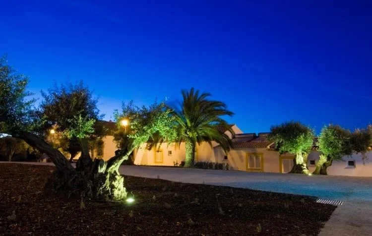 Facade/entrance in Hotel Quinta Dos Bastos