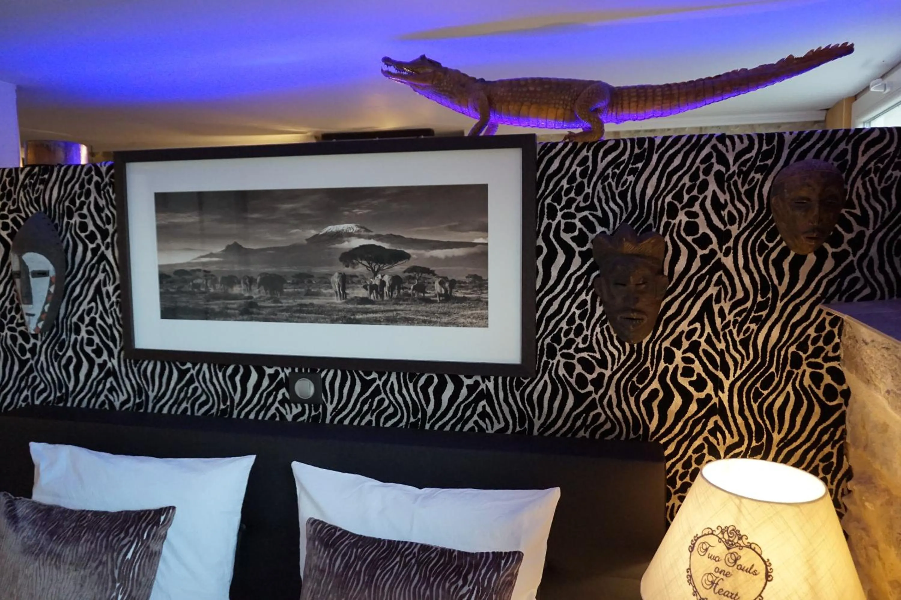 Decorative detail in Le Clos des Troubadours