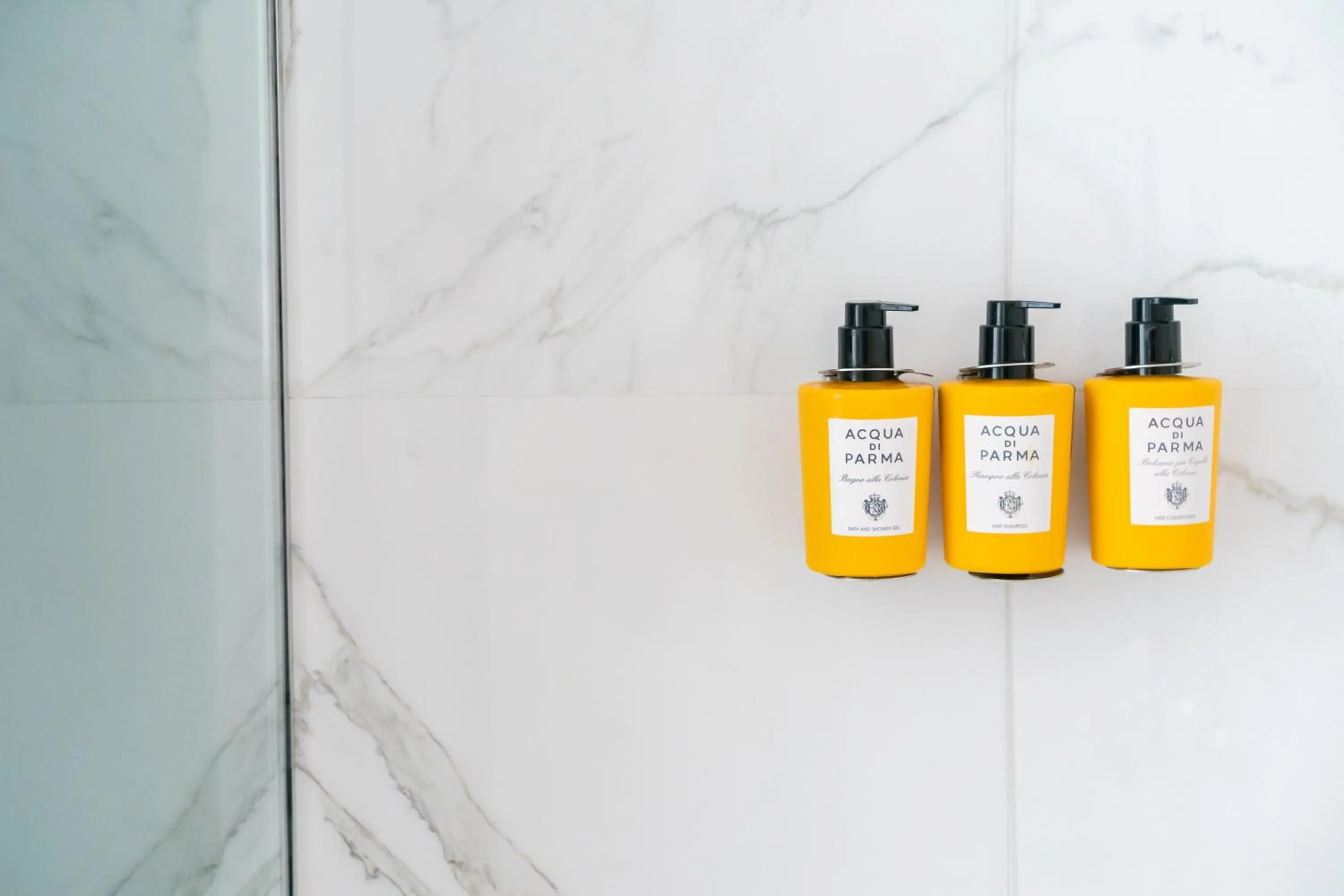 Bathroom in Roma Luxus Hotel