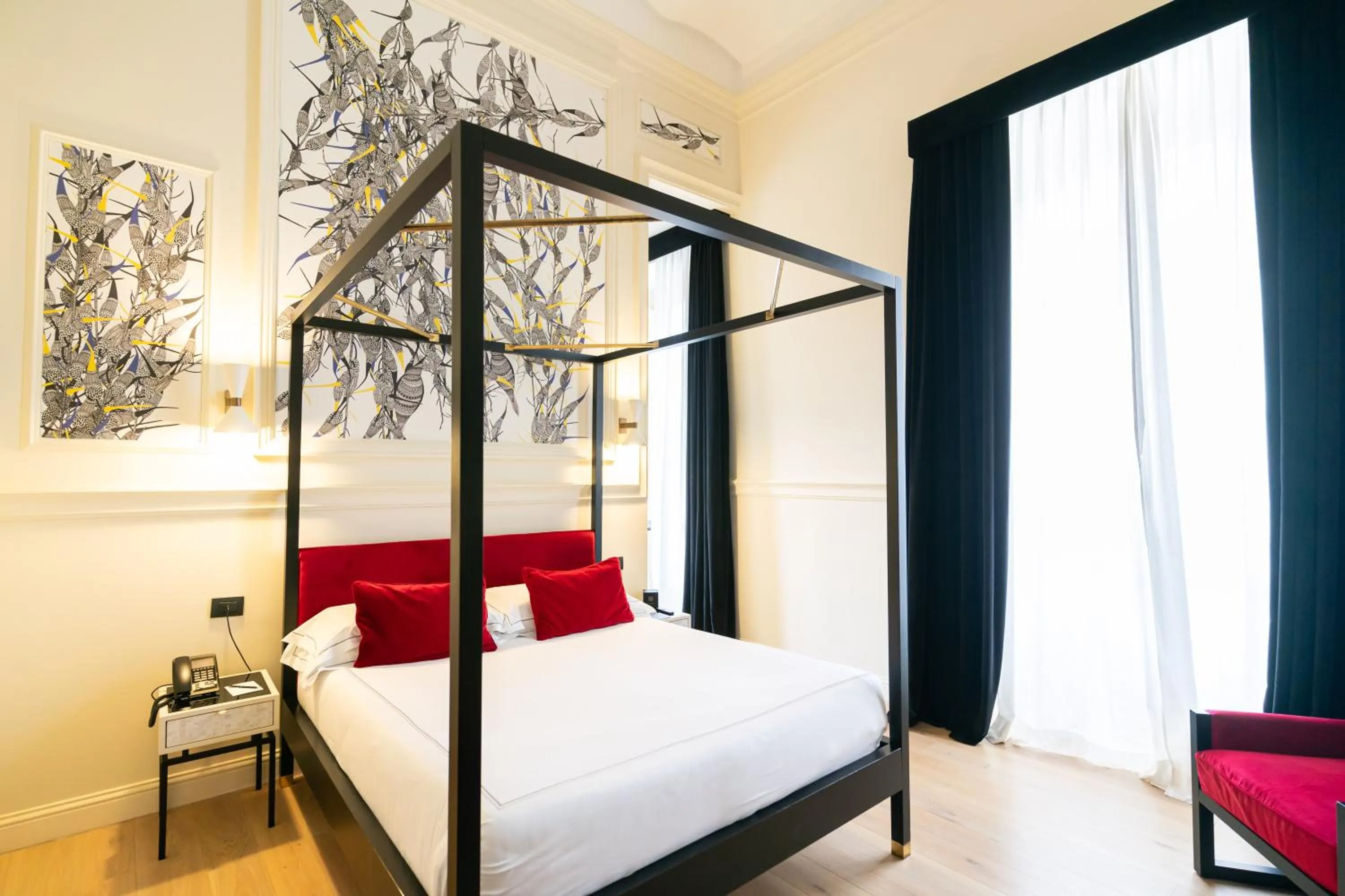 Bed in Roma Luxus Hotel