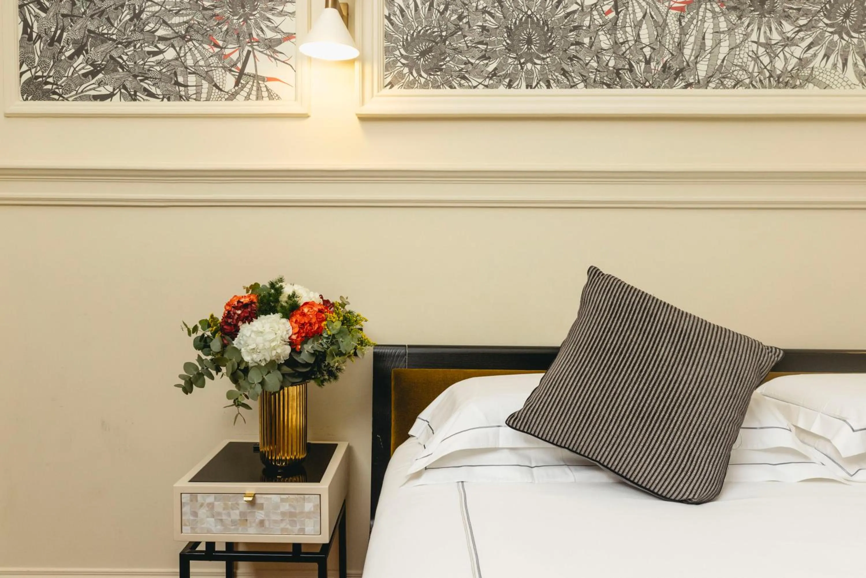 Decorative detail, Bed in Roma Luxus Hotel