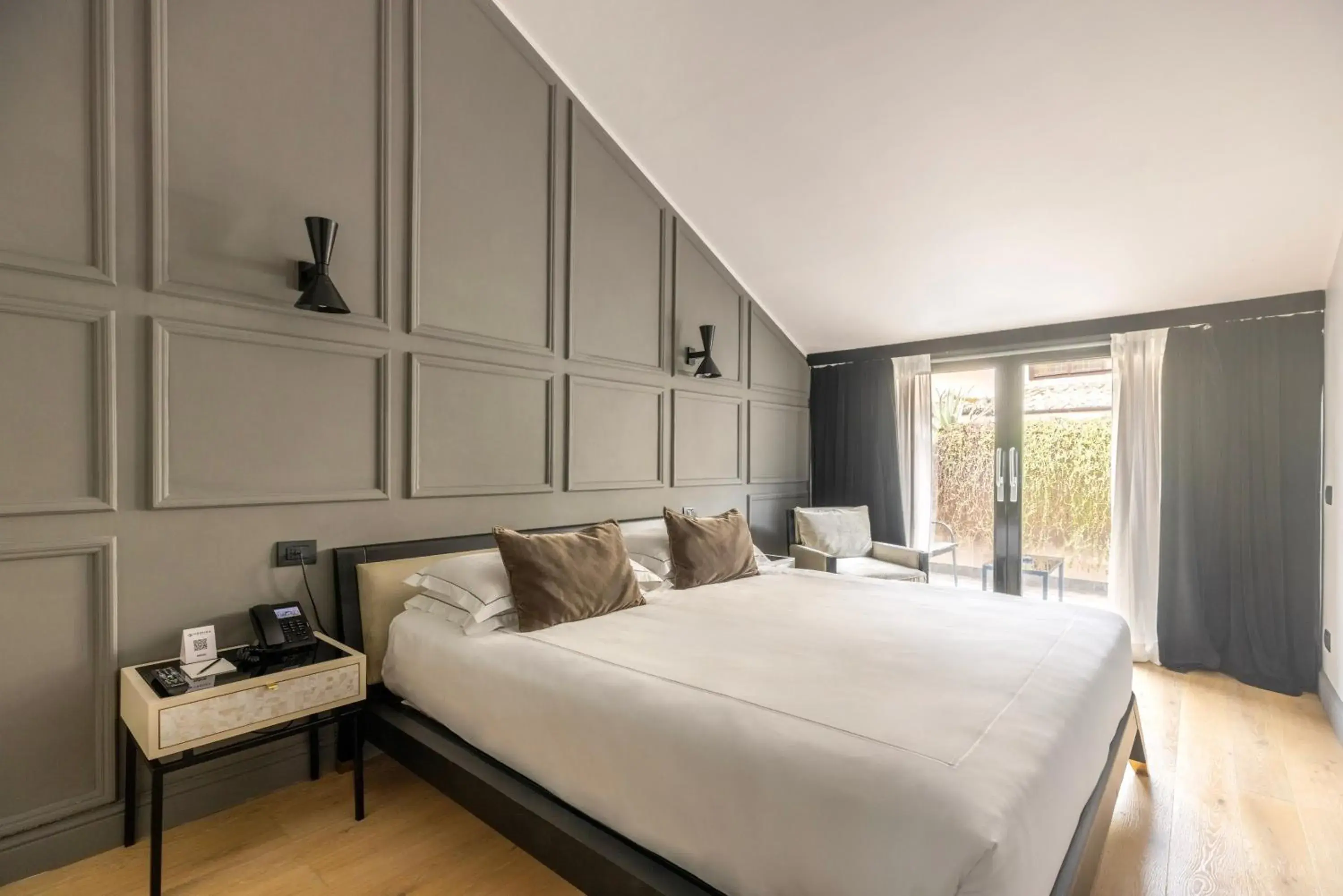 Bed in Roma Luxus Hotel Bed in Roma Luxus Hotel