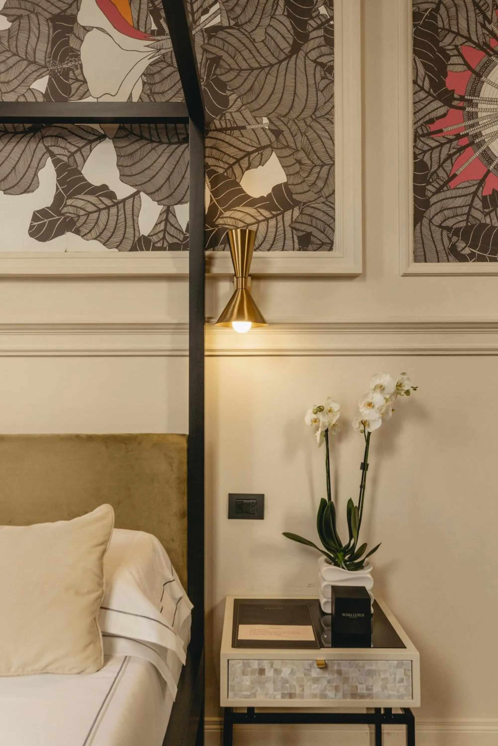 Decorative detail, Bed in Roma Luxus Hotel