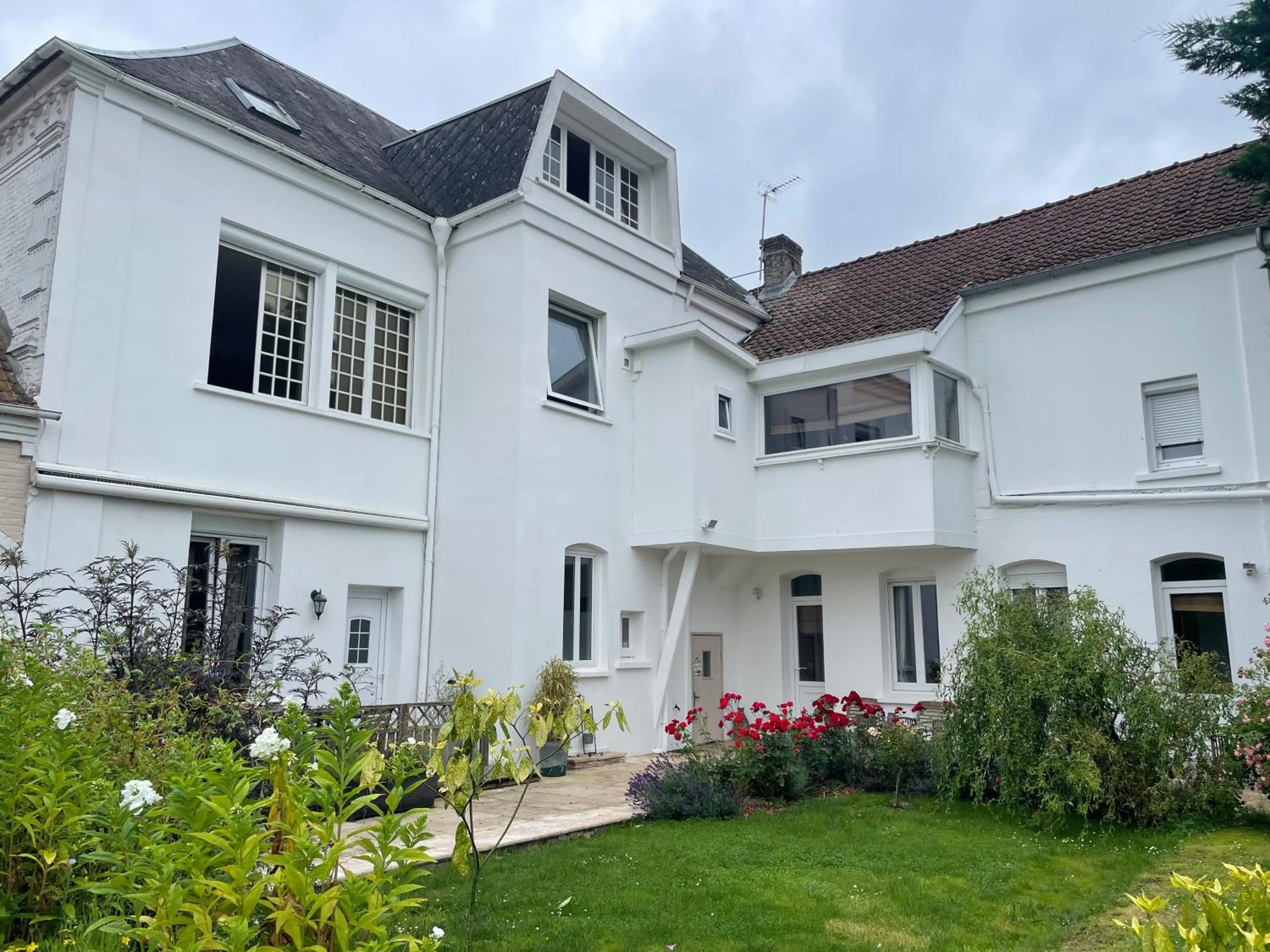 Property building in Au Bois Dormant