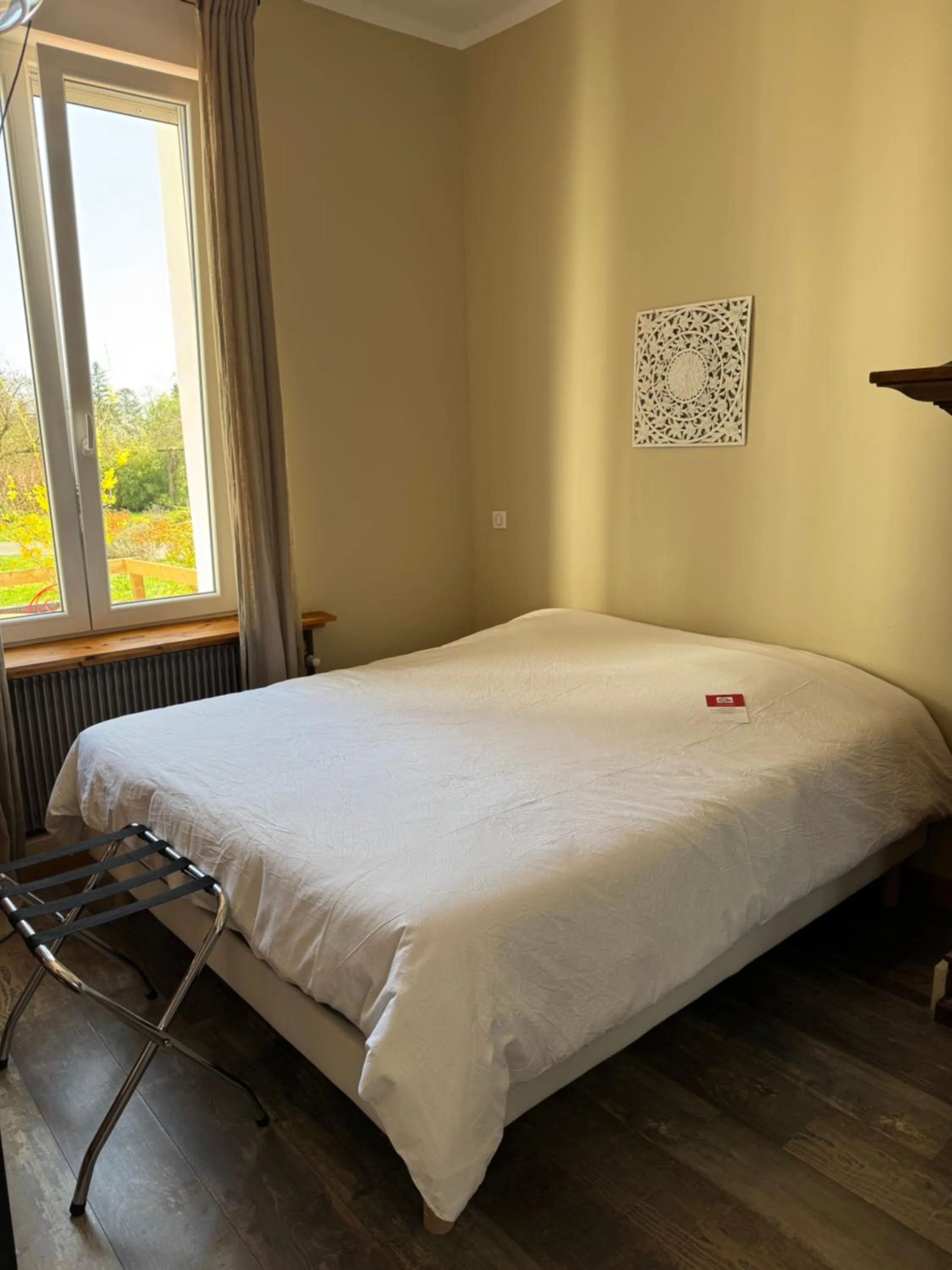 Bedroom, Bed in Au Bois Dormant