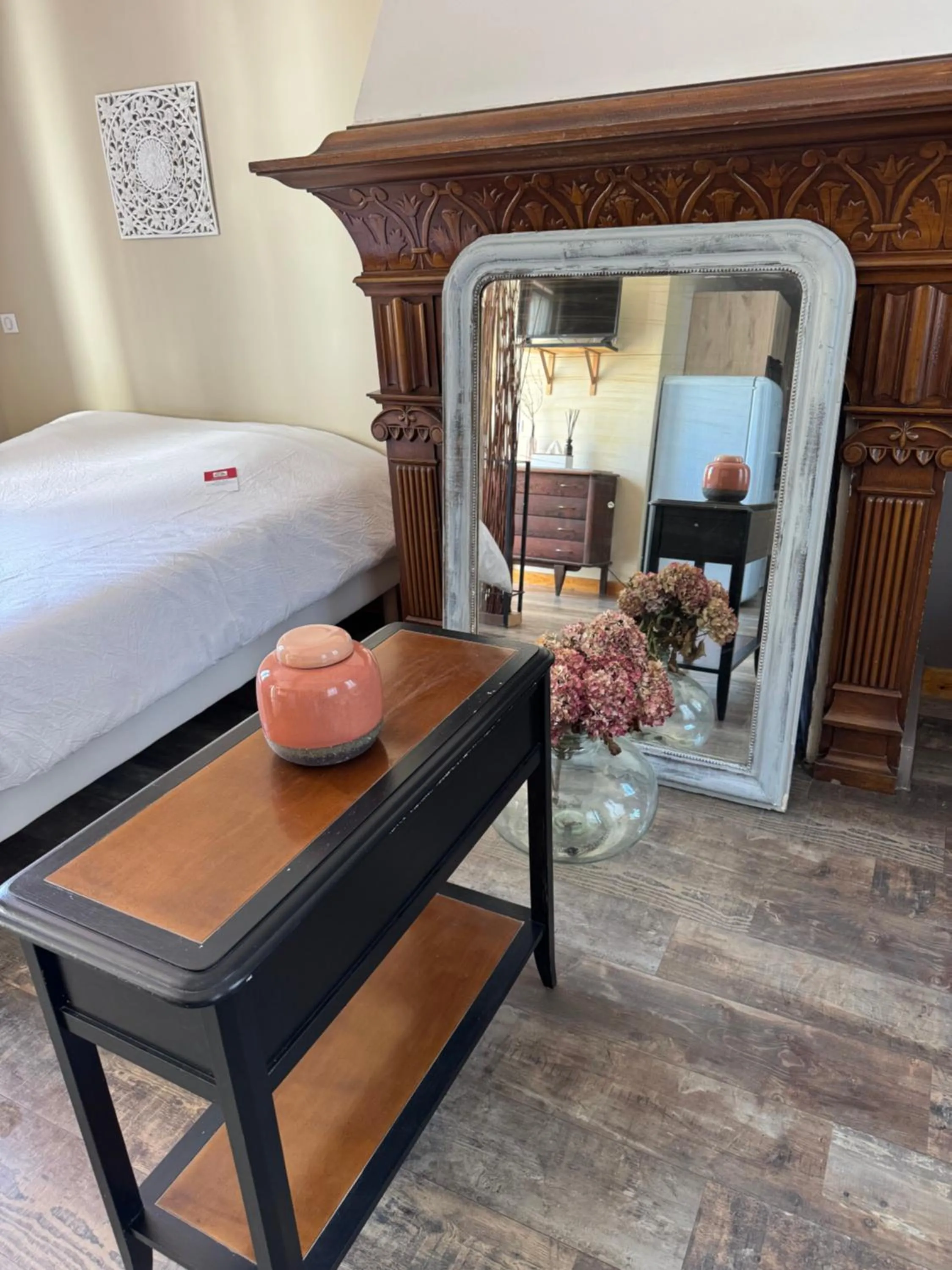 Photo of the whole room, Bed in Au Bois Dormant